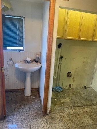 Revere, Massachusetts, 02151, United States, 5 Bedrooms Bedrooms, ,4 BathroomsBathrooms,Residential,For Sale,1931535