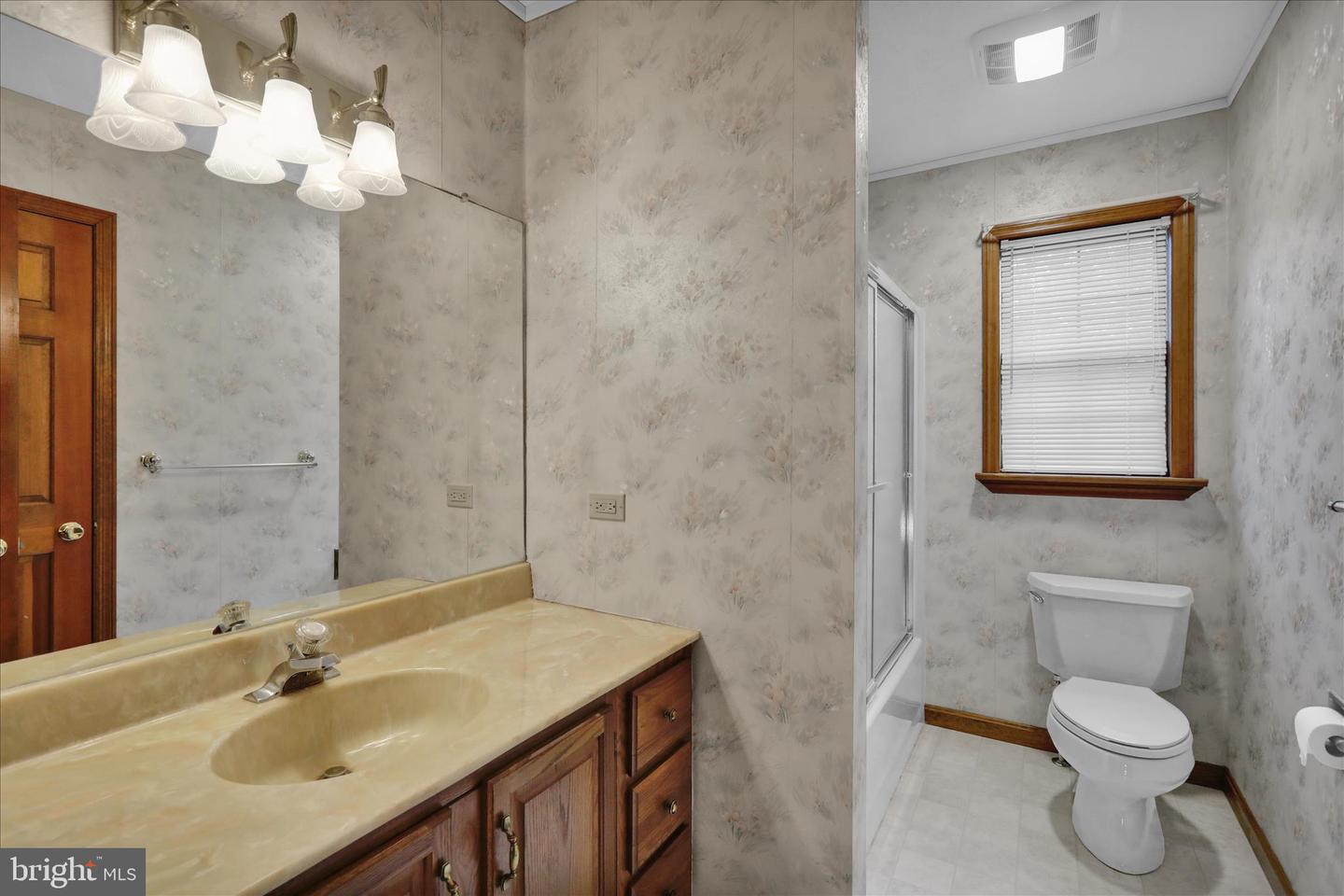 Lebanon, Pennsylvania, 17042, United States, 4 Bedrooms Bedrooms, ,3 BathroomsBathrooms,Residential,For Sale,1998150