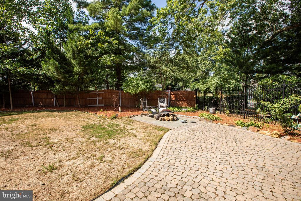 Hightstown, New Jersey, 08520, United States, 5 Bedrooms Bedrooms, ,4 BathroomsBathrooms,Residential,For Sale,1928581