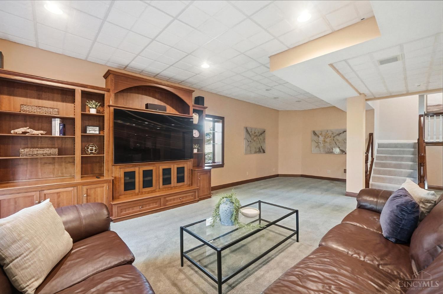 Anderson Twp, Ohio, 45230, United States, 5 Bedrooms Bedrooms, ,6 BathroomsBathrooms,Residential,For Sale,1988245