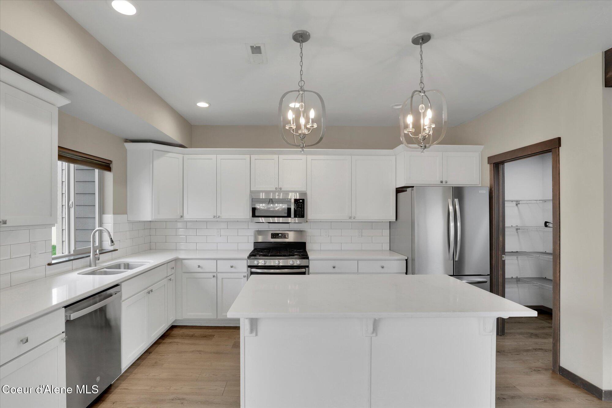 Post Falls, Idaho, 83854, United States, 4 Bedrooms Bedrooms, ,3 BathroomsBathrooms,Residential,For Sale,1935472