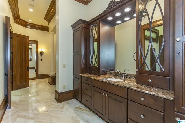 Calera, Alabama, 35040, United States, 5 Bedrooms Bedrooms, ,6 BathroomsBathrooms,Residential,For Sale,2006341