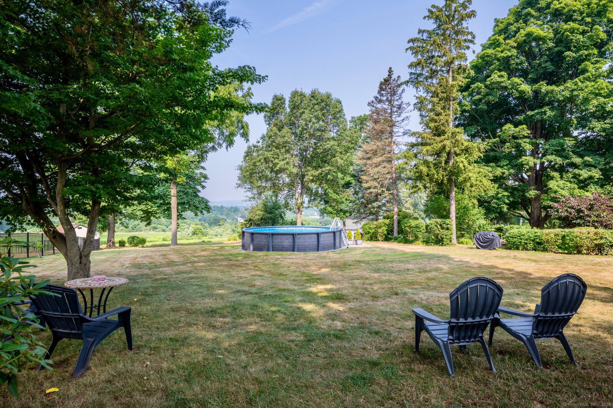 Middletown, Connecticut, 06457, United States, 4 Bedrooms Bedrooms, ,2 BathroomsBathrooms,Residential,For Sale,1920359