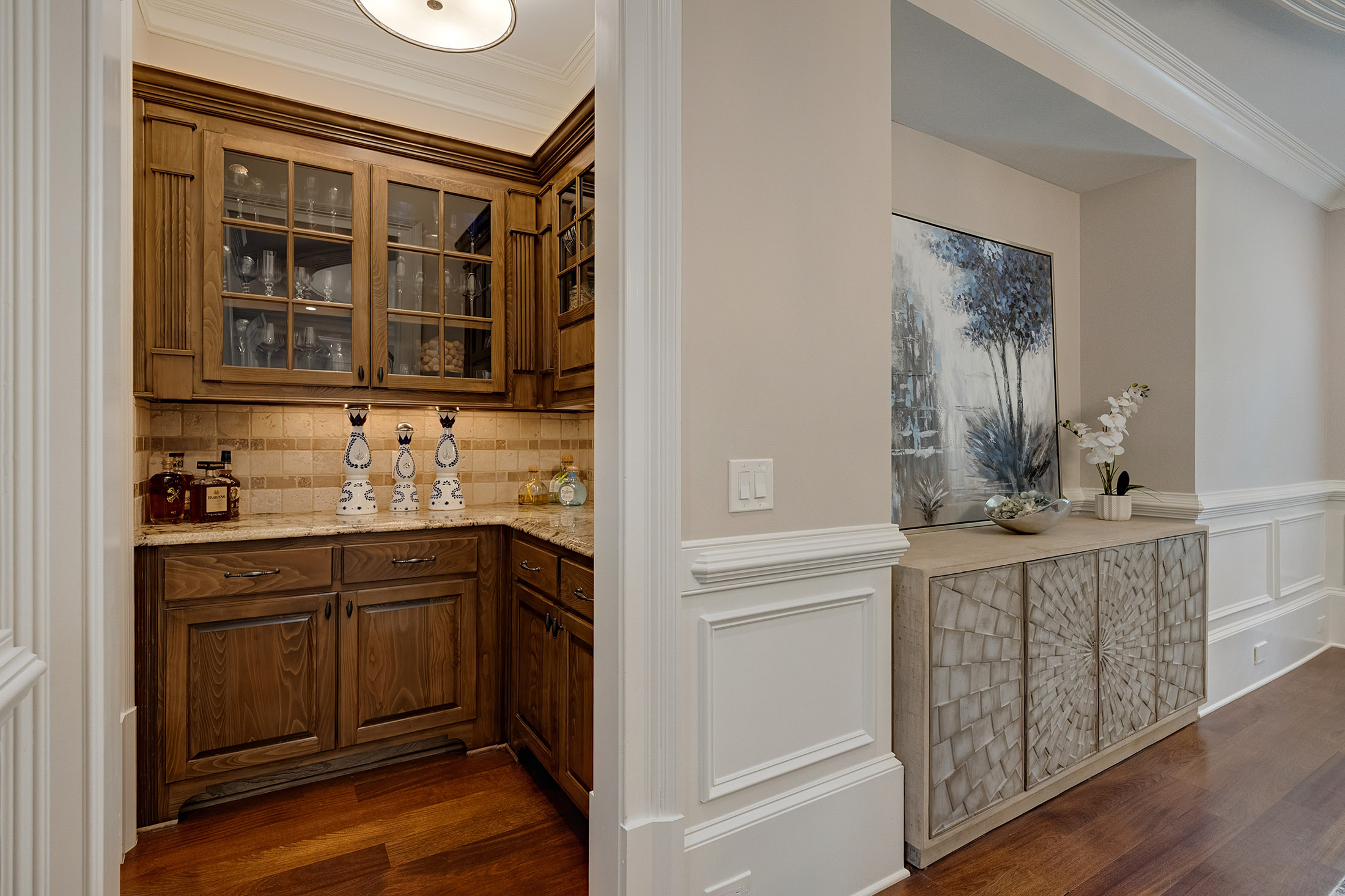  Impressive Brick Estate on a Private Wooded 1+/- Acre Lot in The Manor - 物件實景