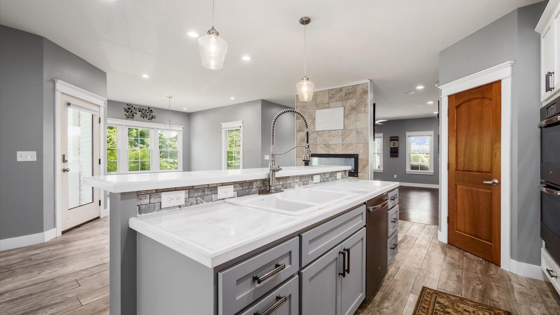 Mount Vernon, Ohio, 43050, United States, 4 Bedrooms Bedrooms, ,3 BathroomsBathrooms,Residential,For Sale,1977860