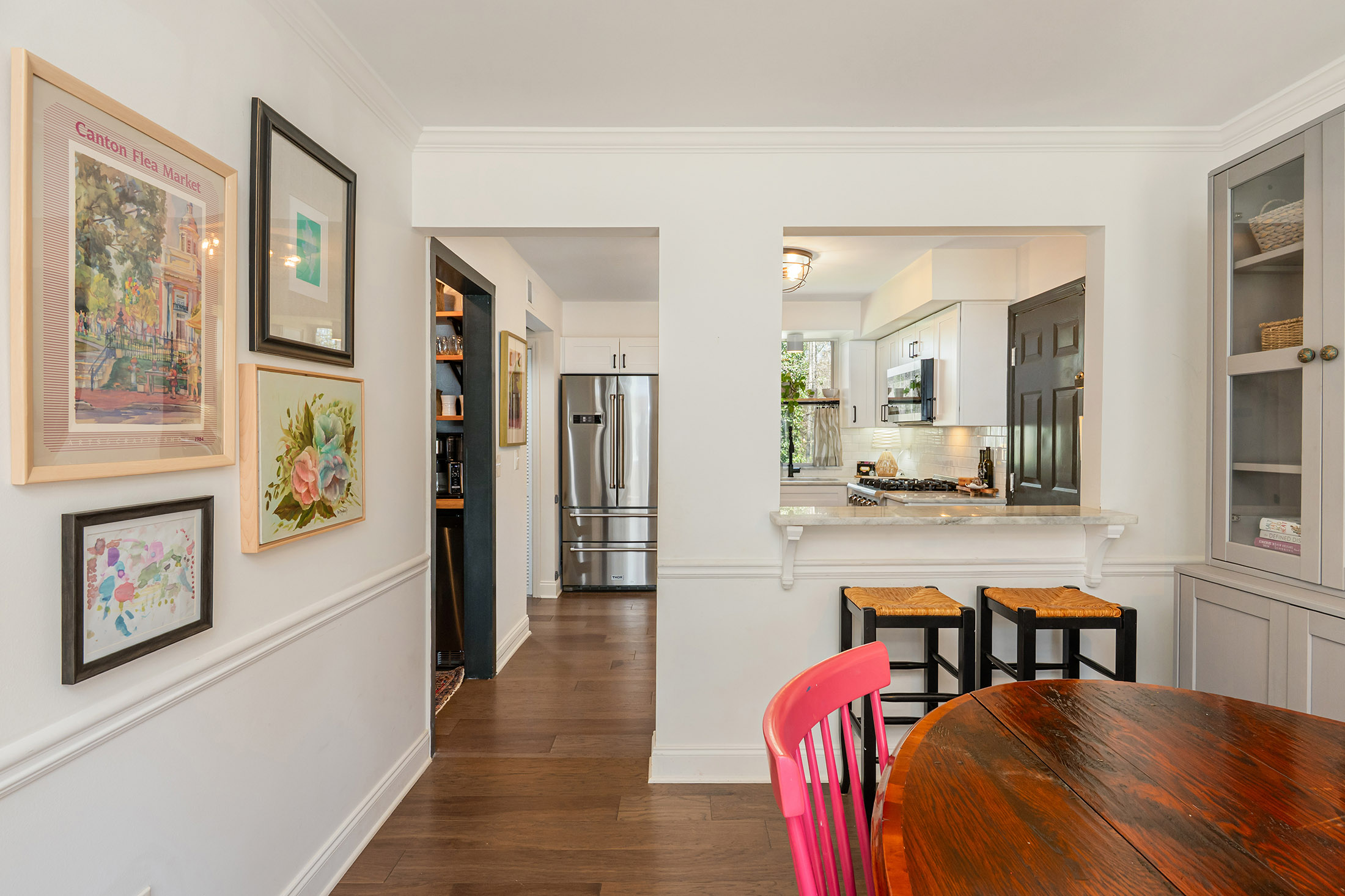  Walk to Canton Street, Private Creekside Backyard, Newly Priced 3-BR in Downtown - 物件實景