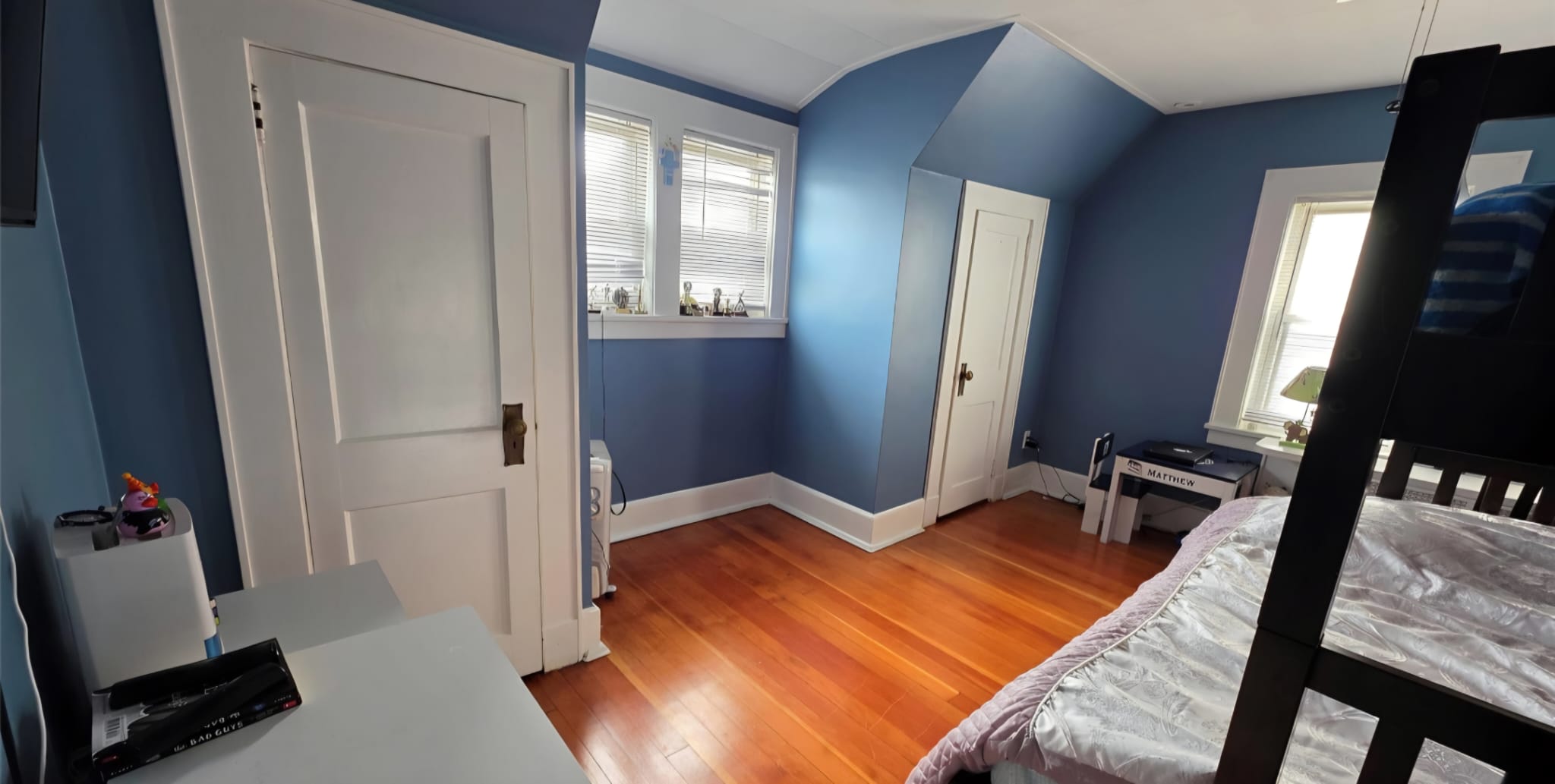 Little Ferry, New Jersey, 07643, United States, 5 Bedrooms Bedrooms, ,4 BathroomsBathrooms,Residential,For Sale,1978950