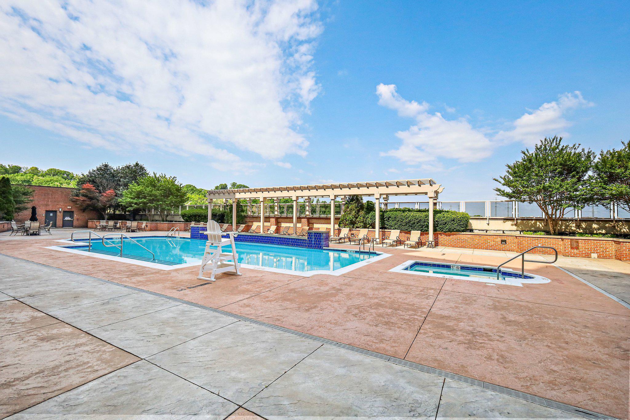  2451 Midtown Avenue, Alexandria, VA, 22303 - 物件實景
