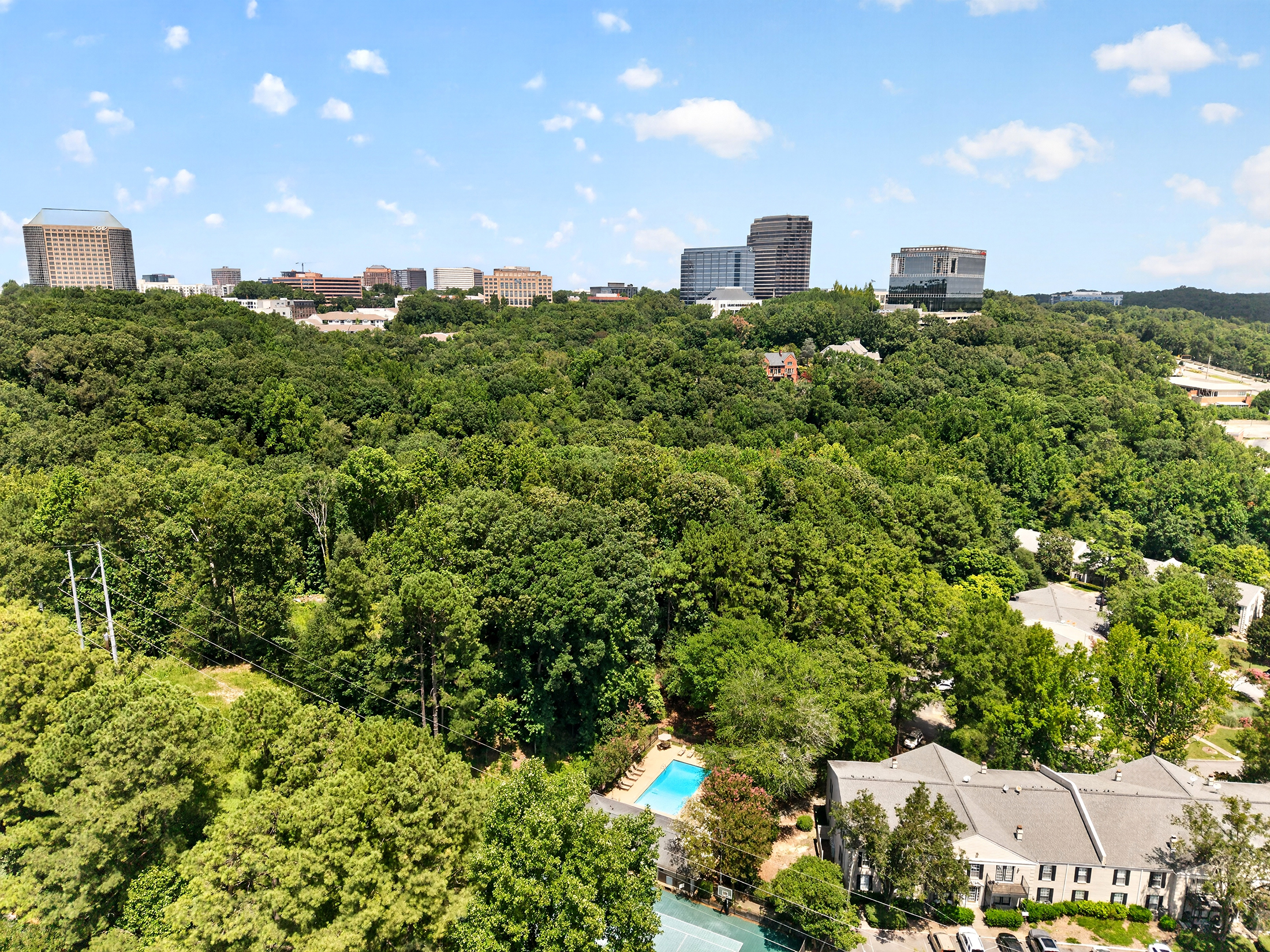  Located in the Gated Essex House Community in Historic Vinings - 物件實景