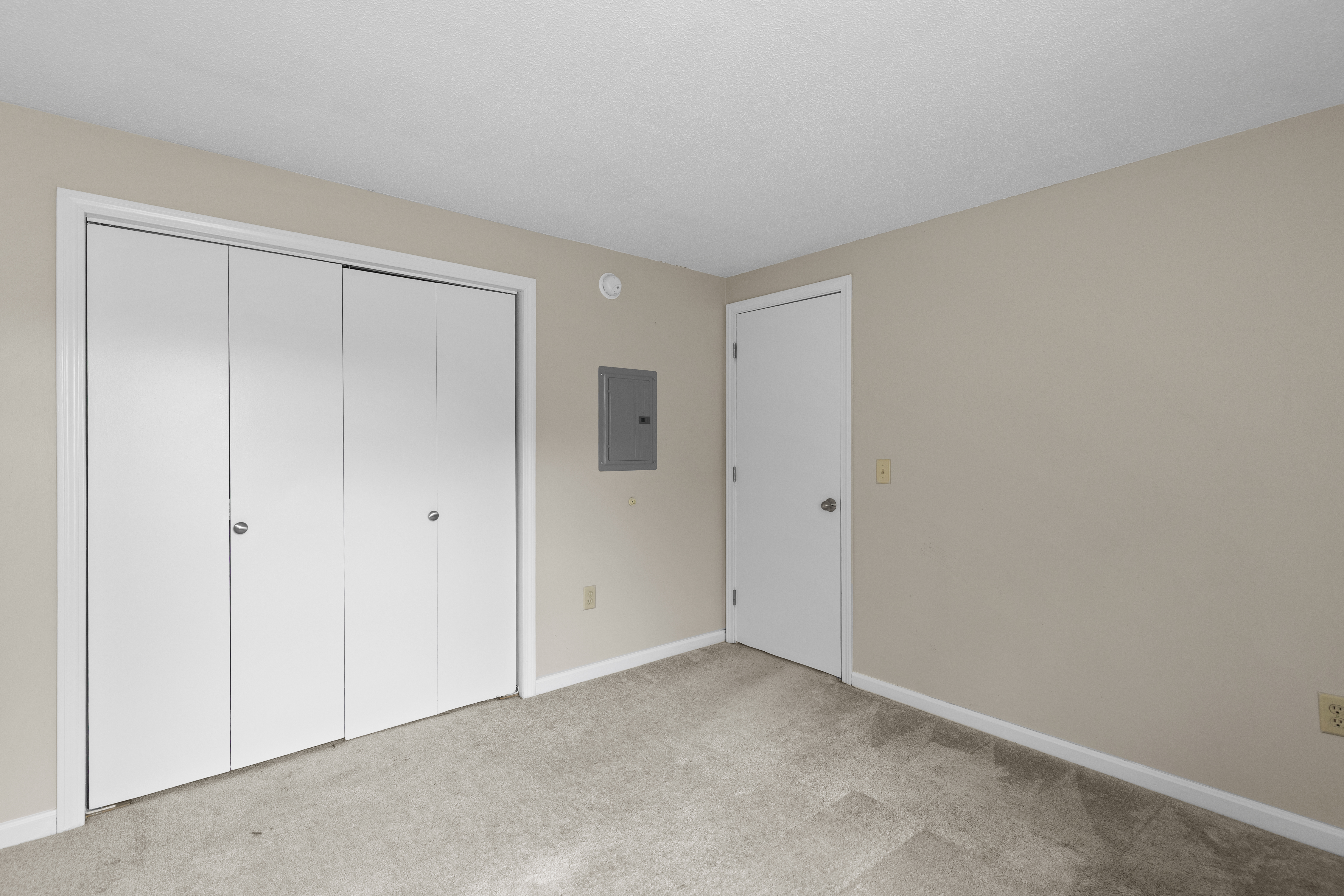  209 White Cedar Boulevard, Portsmouth, NH, 03801 - 物件實景