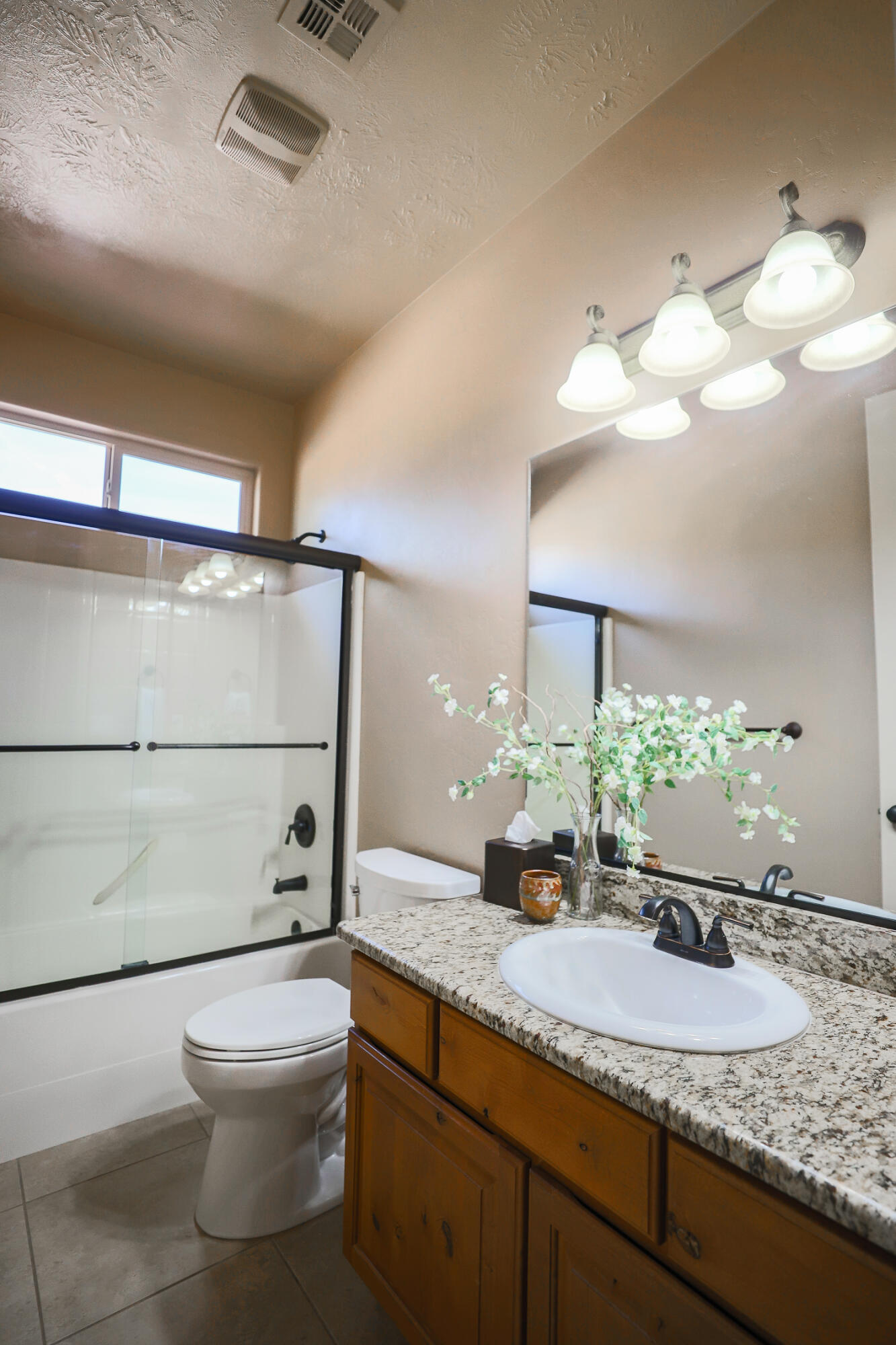 Hurricane, Utah, 84737, United States, 4 Bedrooms Bedrooms, ,Residential,For Sale,1986322