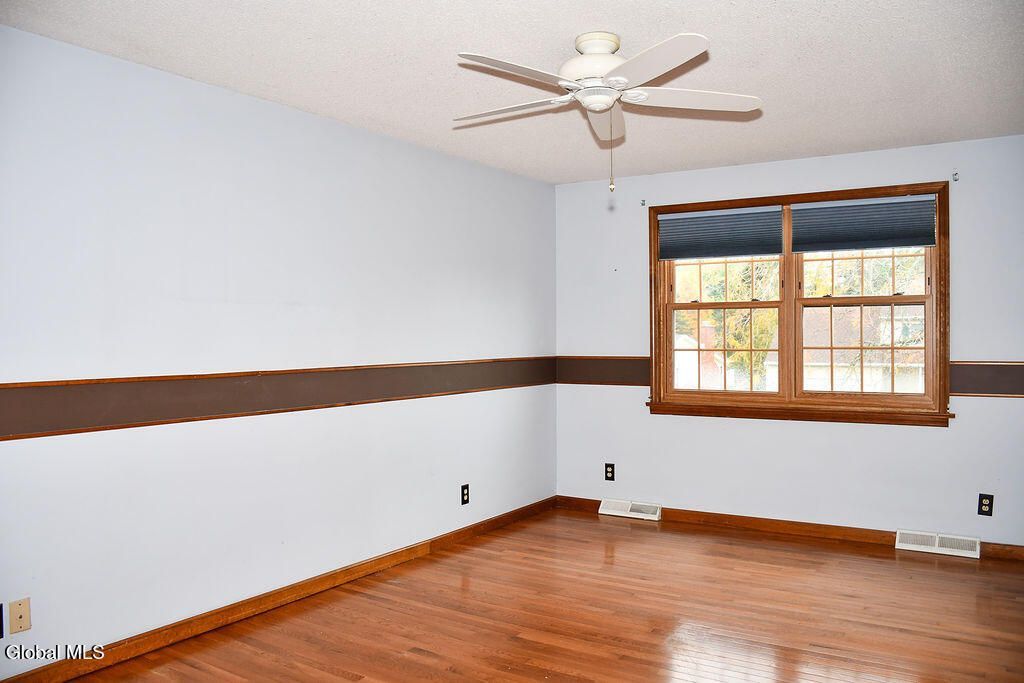 Colonie, New York, 12047, United States, 4 Bedrooms Bedrooms, ,3 BathroomsBathrooms,Residential,For Sale,1991402