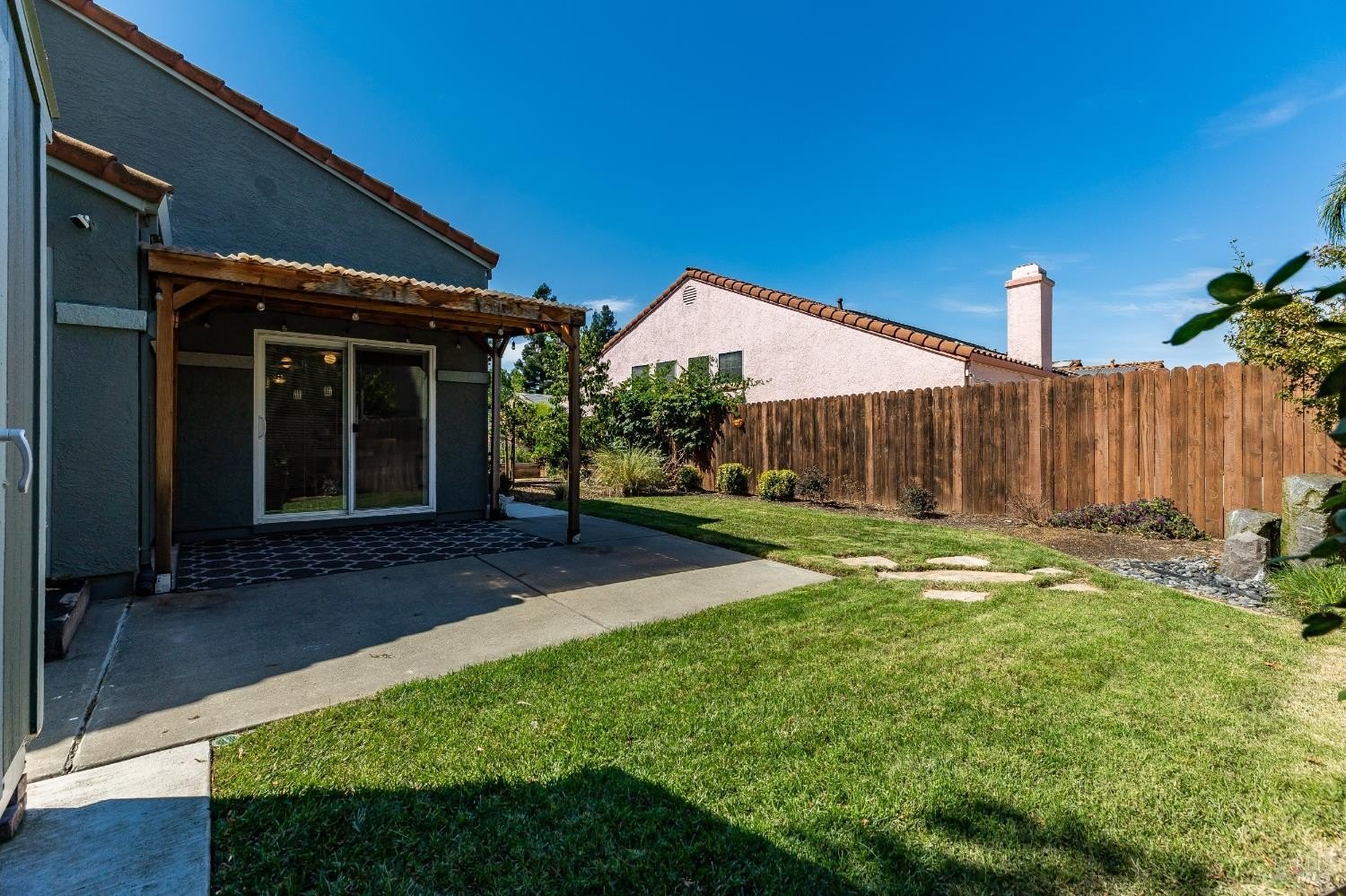 Vacaville, California, 95687, United States, 3 Bedrooms Bedrooms, ,2 BathroomsBathrooms,Residential,For Sale,1932568