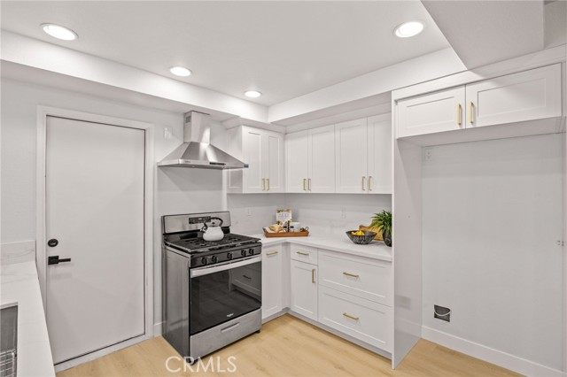 Tustin, California, 92780, United States, 4 Bedrooms Bedrooms, ,2 BathroomsBathrooms,Residential,For Sale,2049100