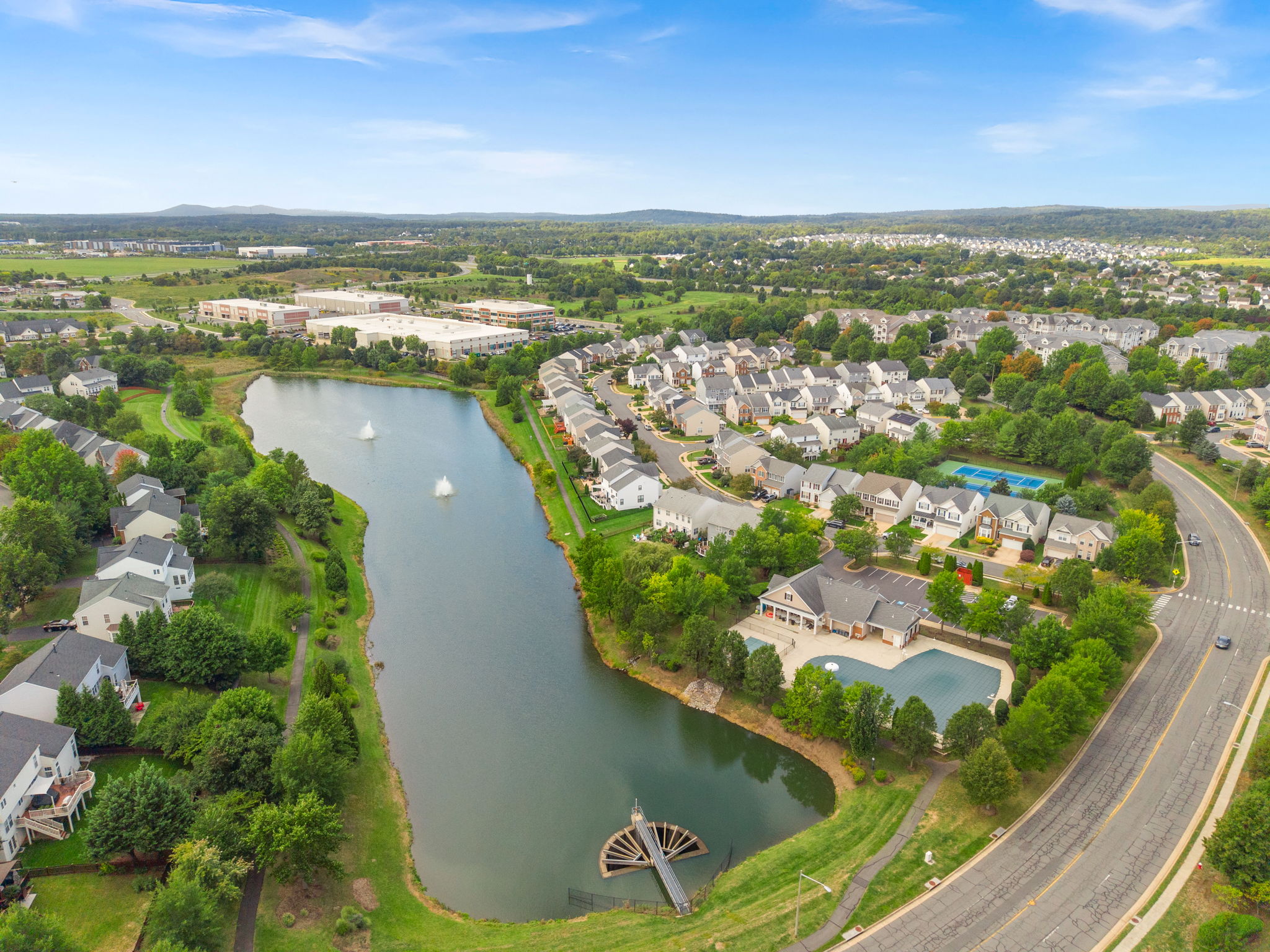  348 Ebaugh Drive SE, Leesburg, VA, 20175 - 物件實景