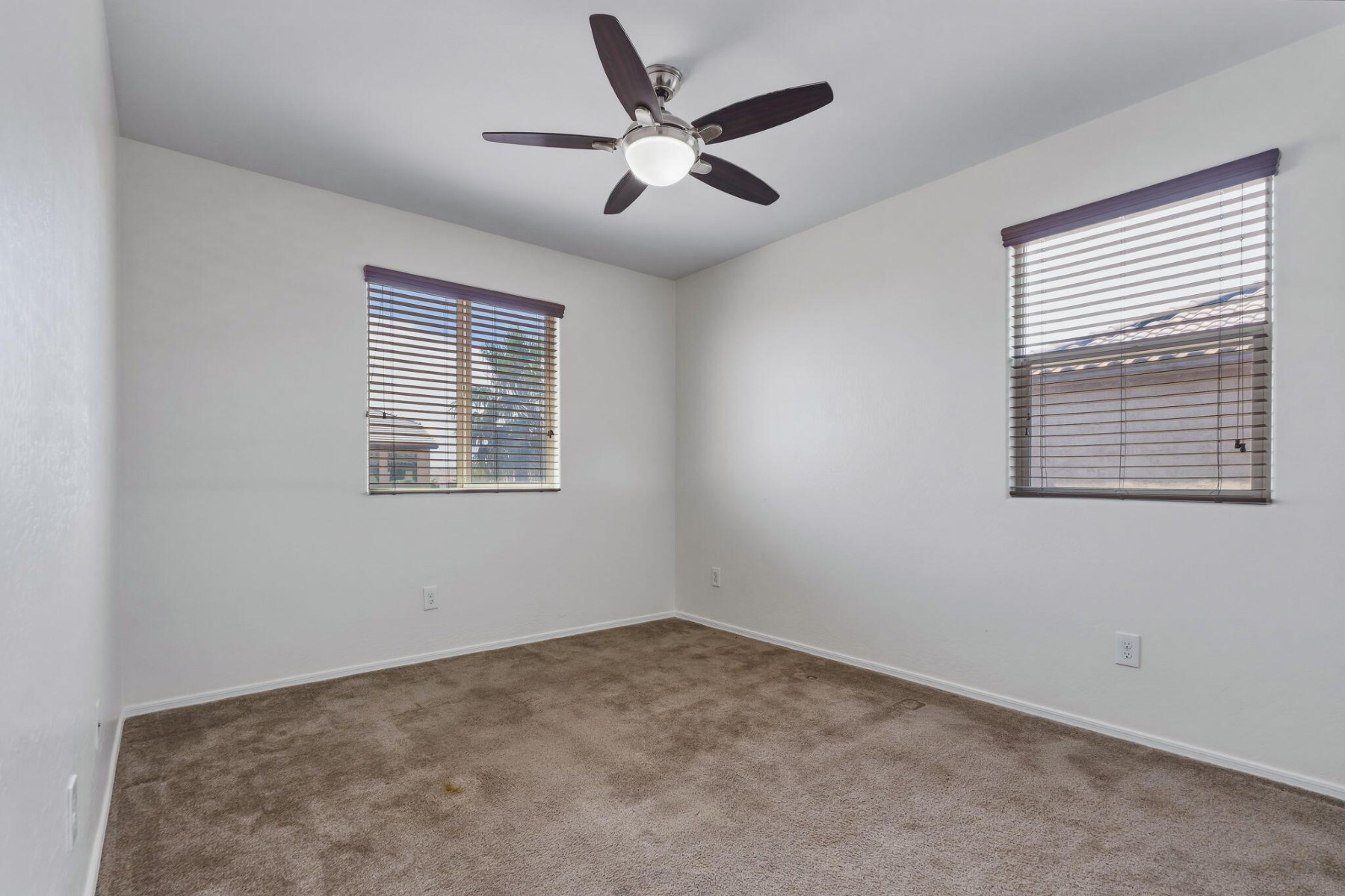  17543 W Buckhorn Trail  Surprise, AZ - 物件實景