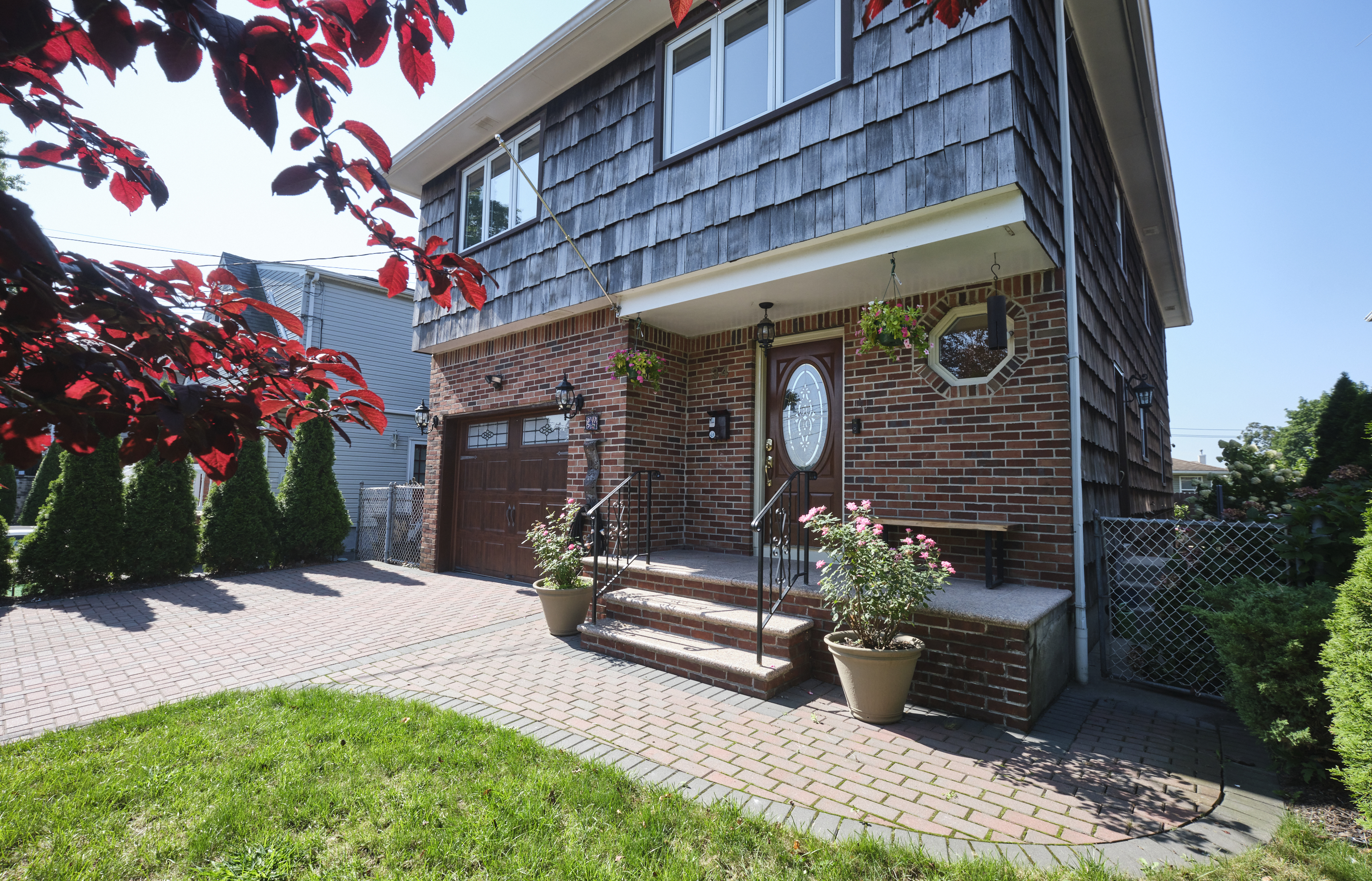 Floral Park, New York, 11001, United States, 5 Bedrooms Bedrooms, ,4 BathroomsBathrooms,Residential,For Sale,1980270