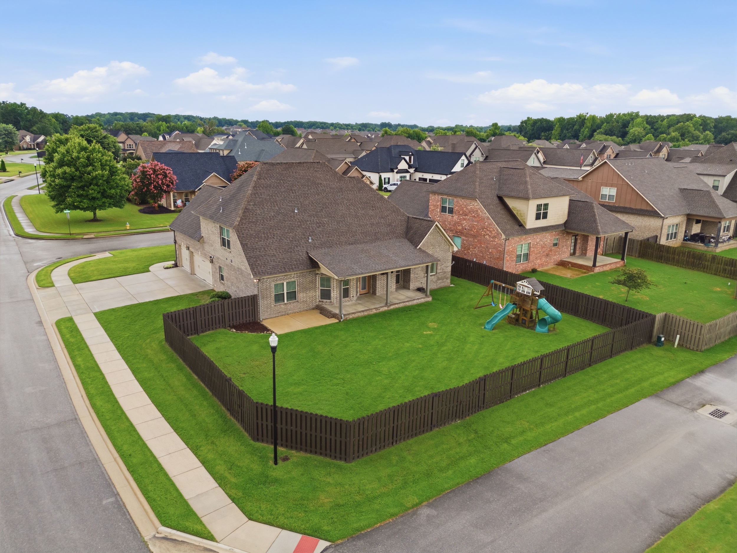  17429 Lochaber Drive - 物件實景