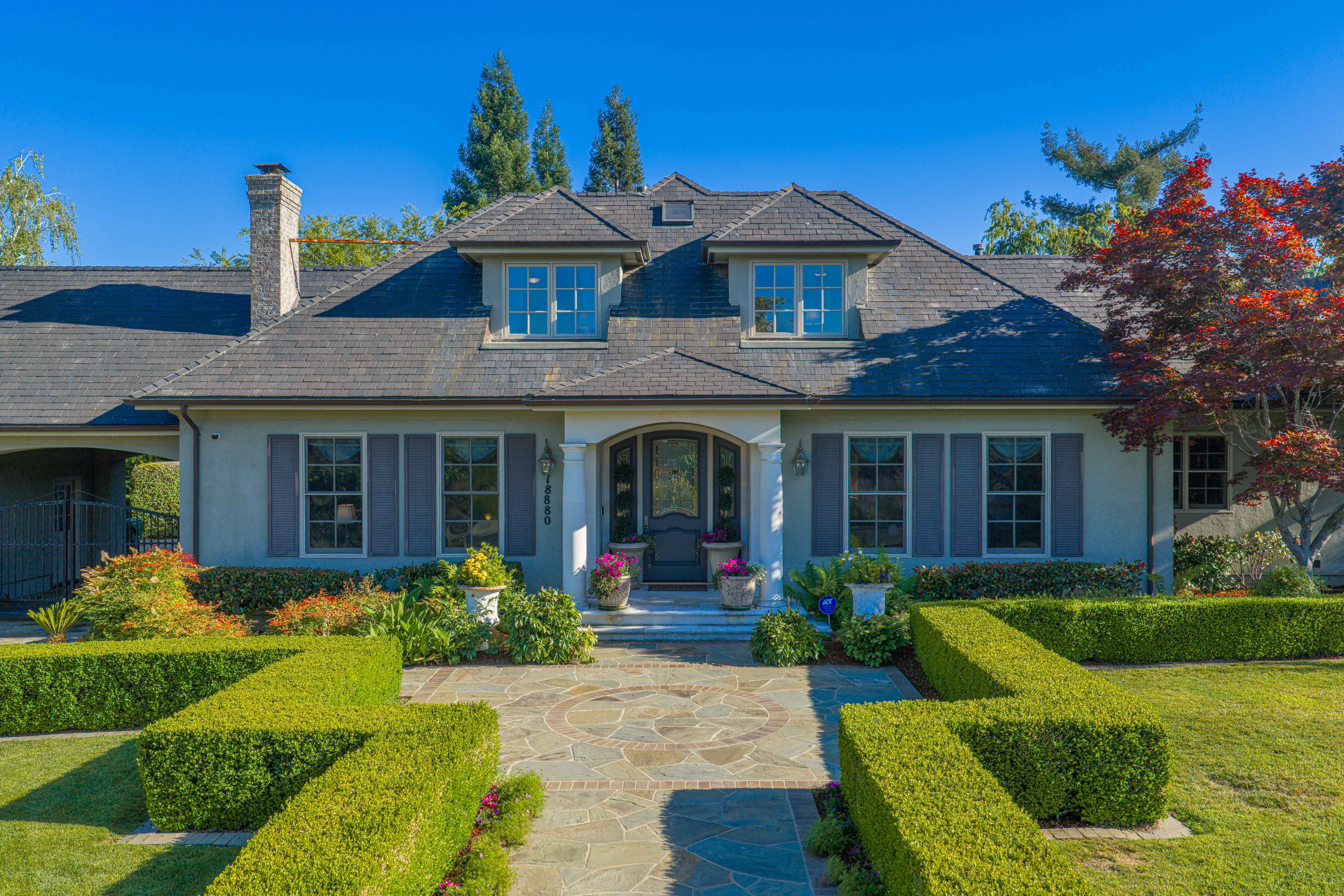  Stunning Saratoga Estate on Expansive Private Grounds - 物件實景