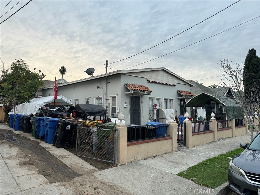 Los Angeles, California, 90007, United States, ,Residential,For Sale,2005752