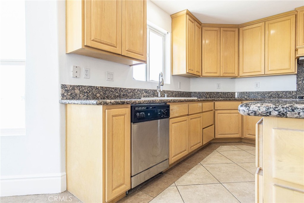 Apple Valley, California, 92307, United States, 6 Bedrooms Bedrooms, ,7 BathroomsBathrooms,Residential,For Sale,2022509