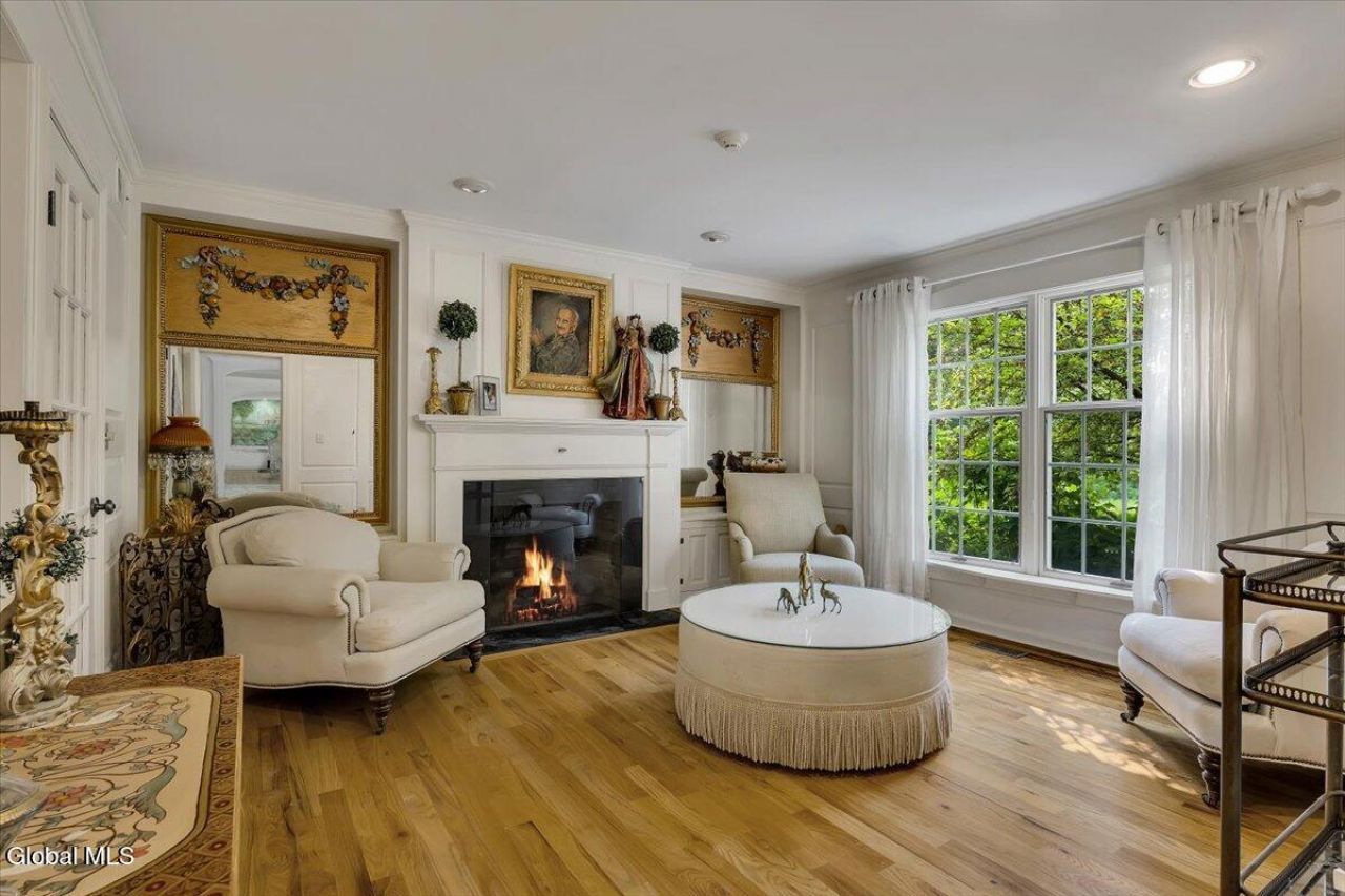 Queensbury, New York, 12804, United States, 4 Bedrooms Bedrooms, ,4 BathroomsBathrooms,Residential,For Sale,2003440