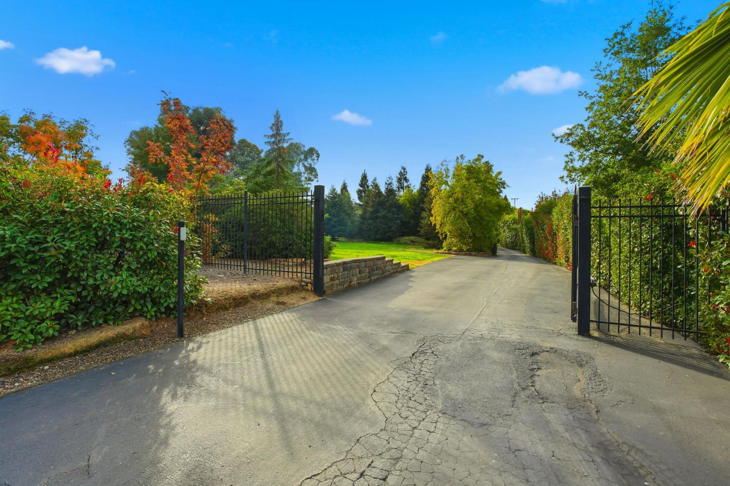 Roseville, California, 95747, United States, 4 Bedrooms Bedrooms, ,4 BathroomsBathrooms,Residential,For Sale,1988108