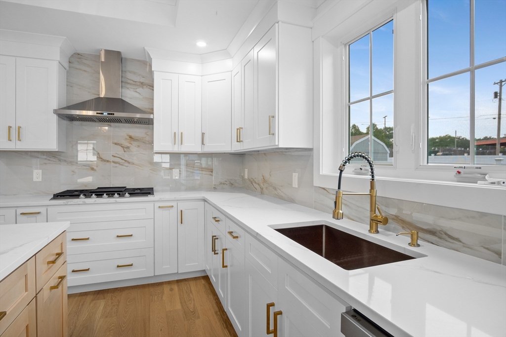 Attleboro, Massachusetts, 02703, United States, 4 Bedrooms Bedrooms, ,3 BathroomsBathrooms,Residential,For Sale,1973726