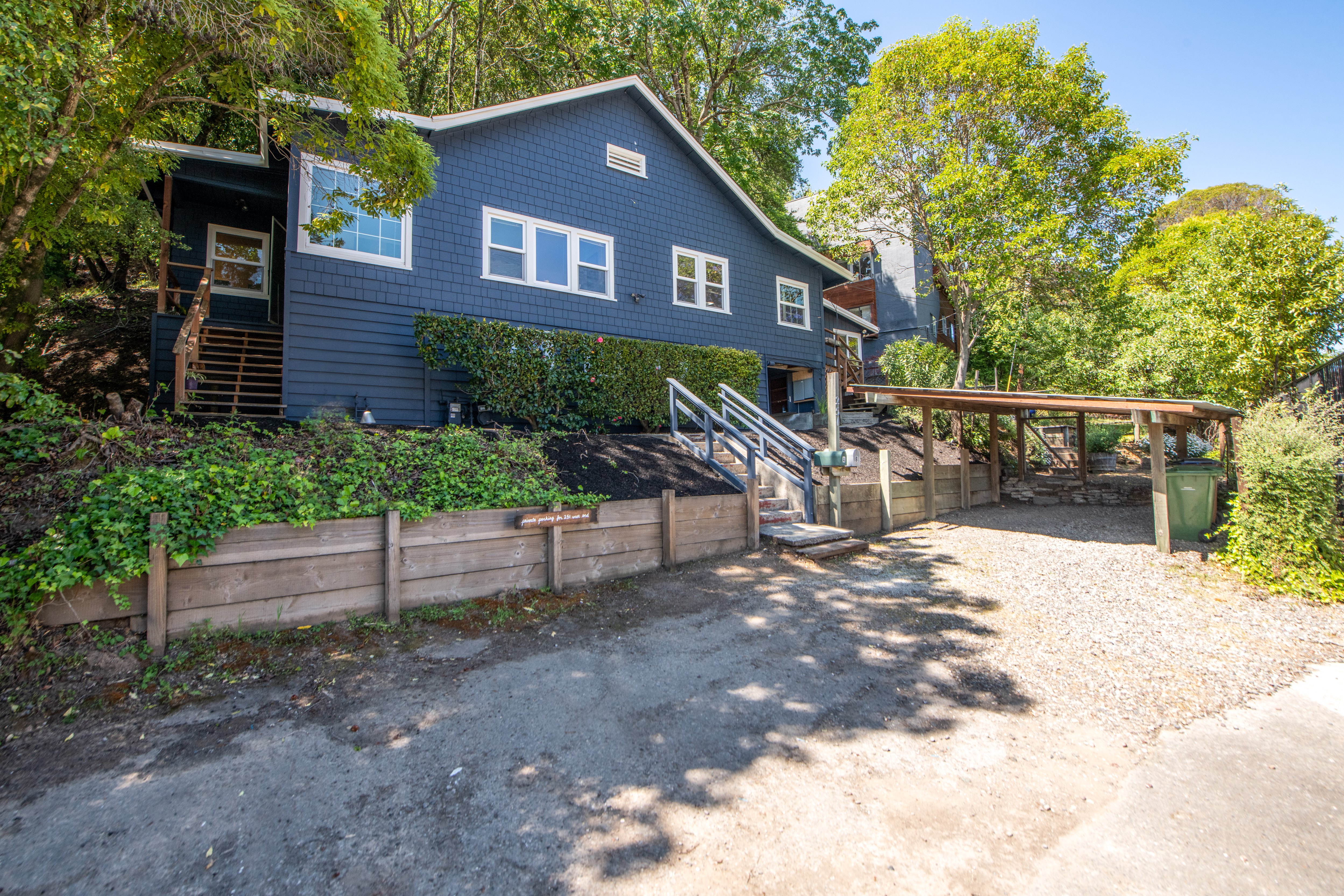  Charming Side-By-Side Duplex in West End - 物件實景