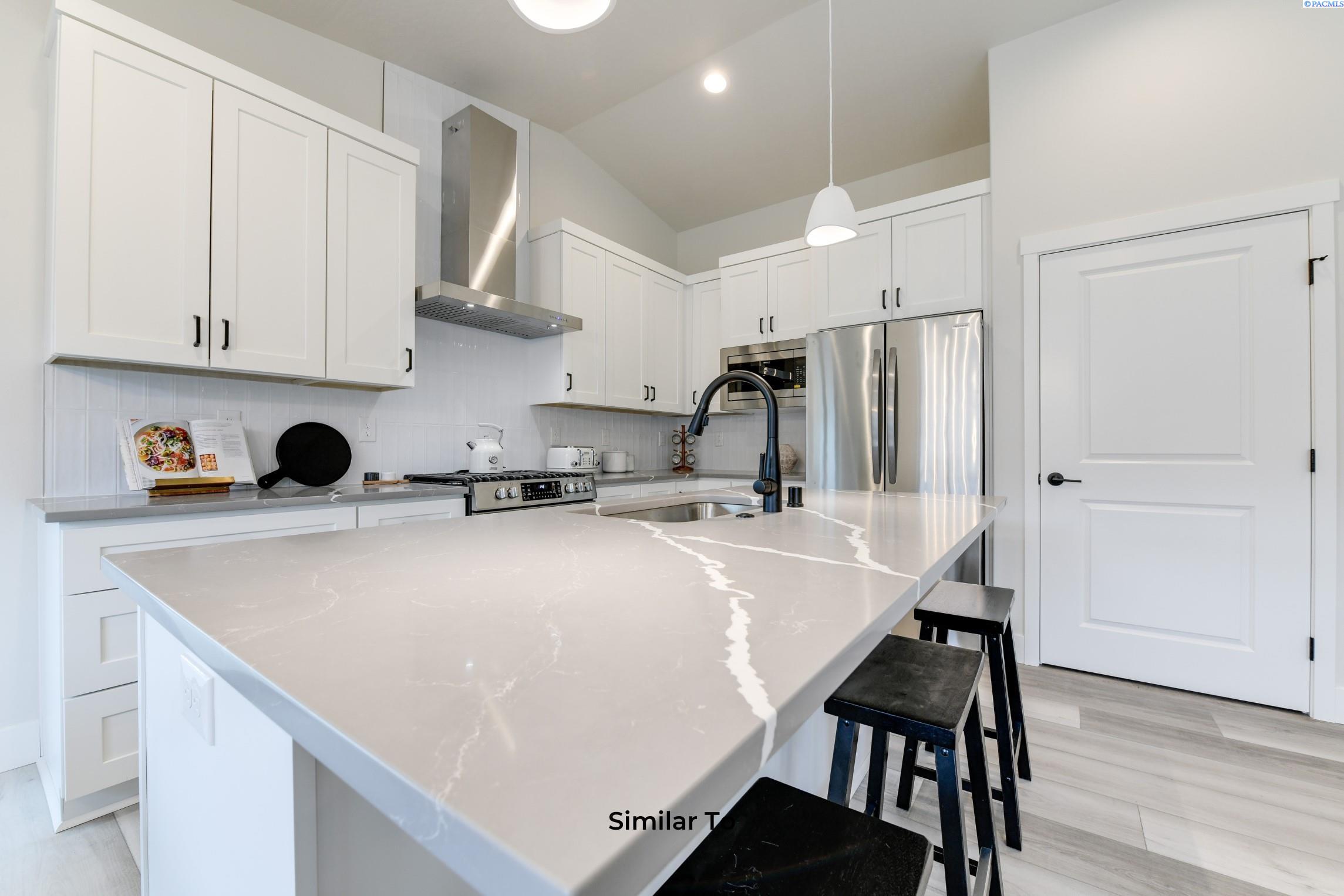 Kennewick, Washington, 99338, United States, 4 Bedrooms Bedrooms, ,1 BathroomBathrooms,Residential,For Sale,1874626
