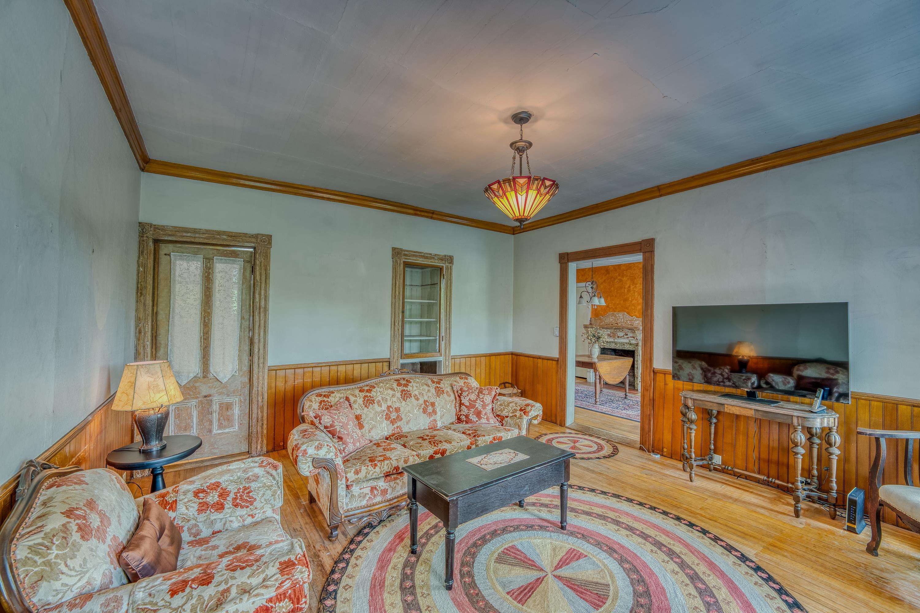 Littleton, New Hampshire, 03561, United States, 5 Bedrooms Bedrooms, ,1 BathroomBathrooms,Residential,For Sale,1856478