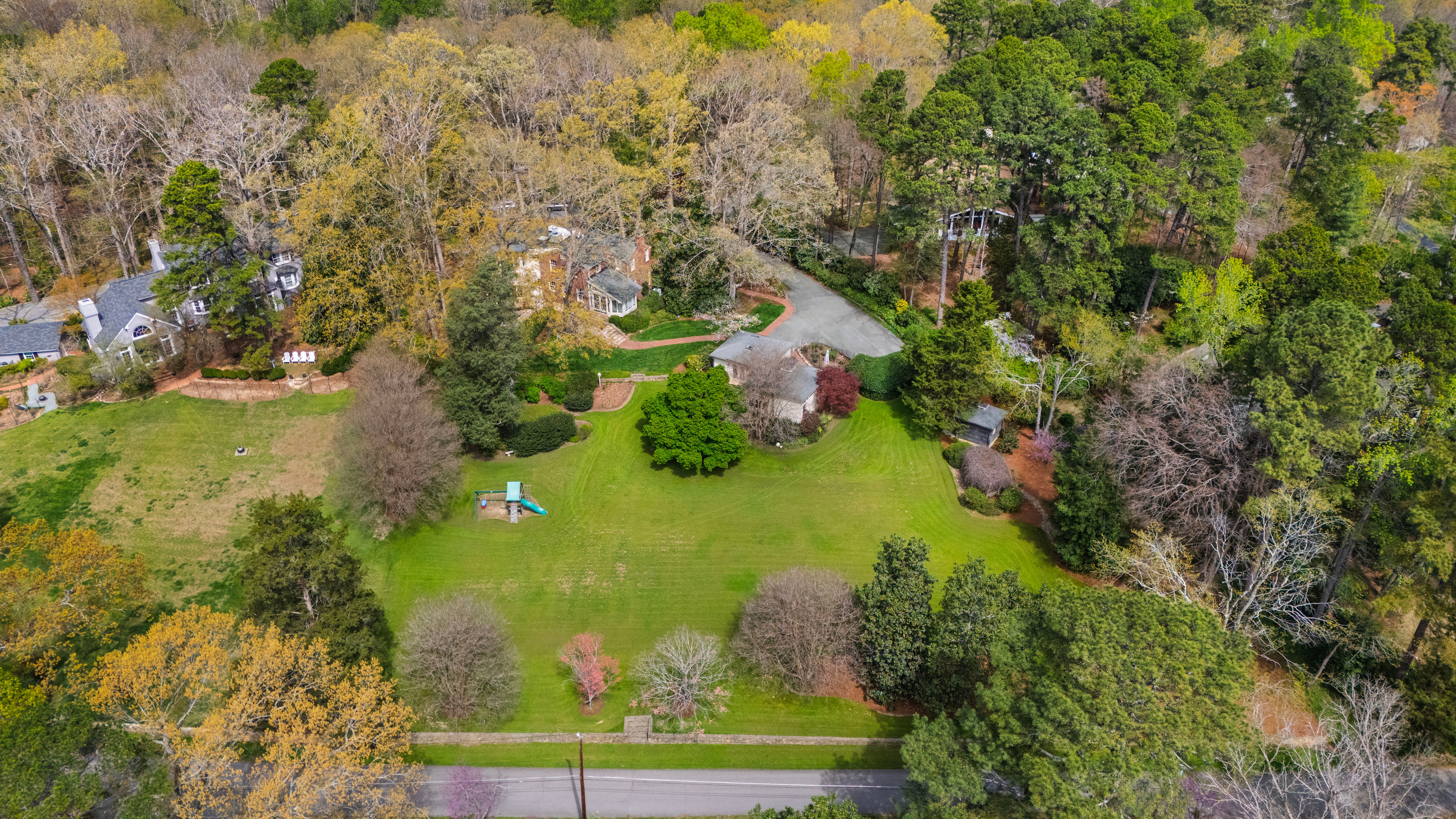  223 Hillcrest Circle, Chapel Hill, NC 27514 - 物件實景