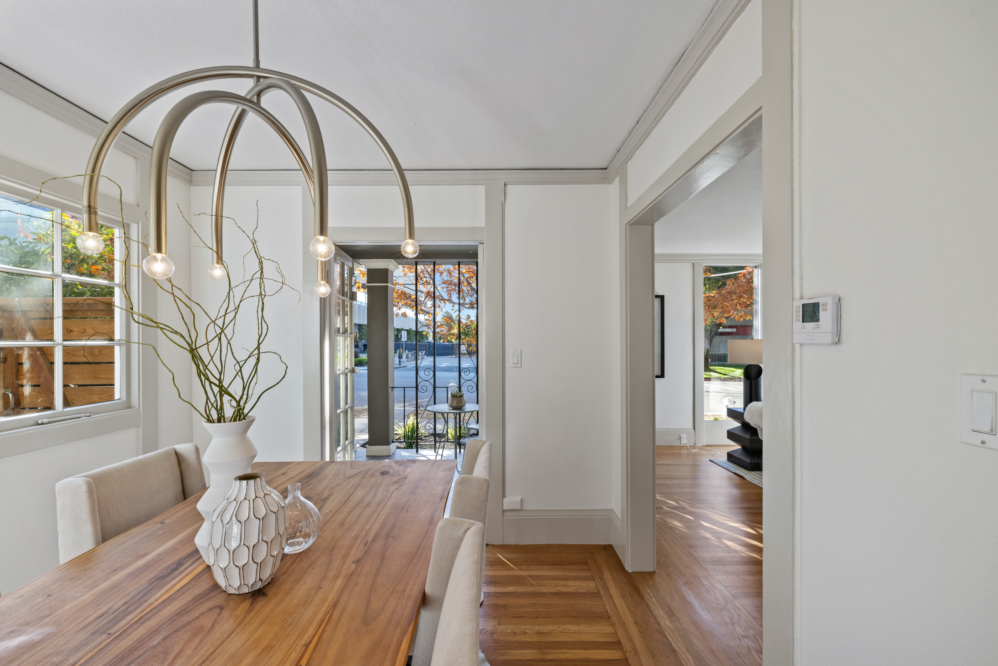  Classic Berkeley Charm Meets Versatility: Elmwood Home Plus Duplex - 物件實景