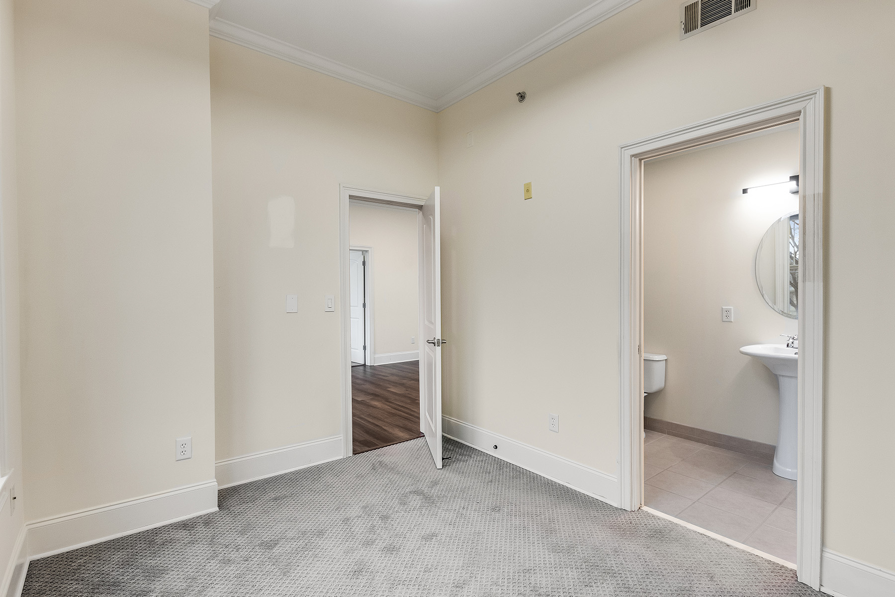  Fully Updated Condo in Ideal Intown Location - 物件實景