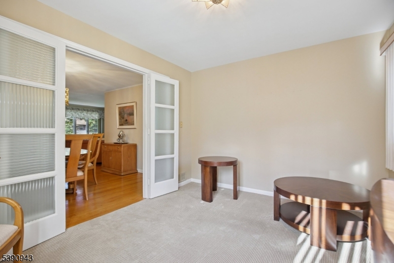 West Orange Twp., New Jersey, 07052, United States, 2 Bedrooms Bedrooms, ,2 BathroomsBathrooms,Residential,For Sale,1969241