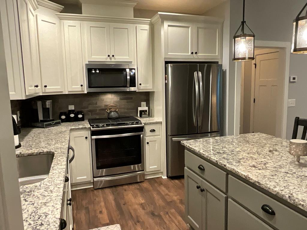 Ellijay, Georgia, 30540, United States, 3 Bedrooms Bedrooms, ,2 BathroomsBathrooms,Residential,For Sale,1911460