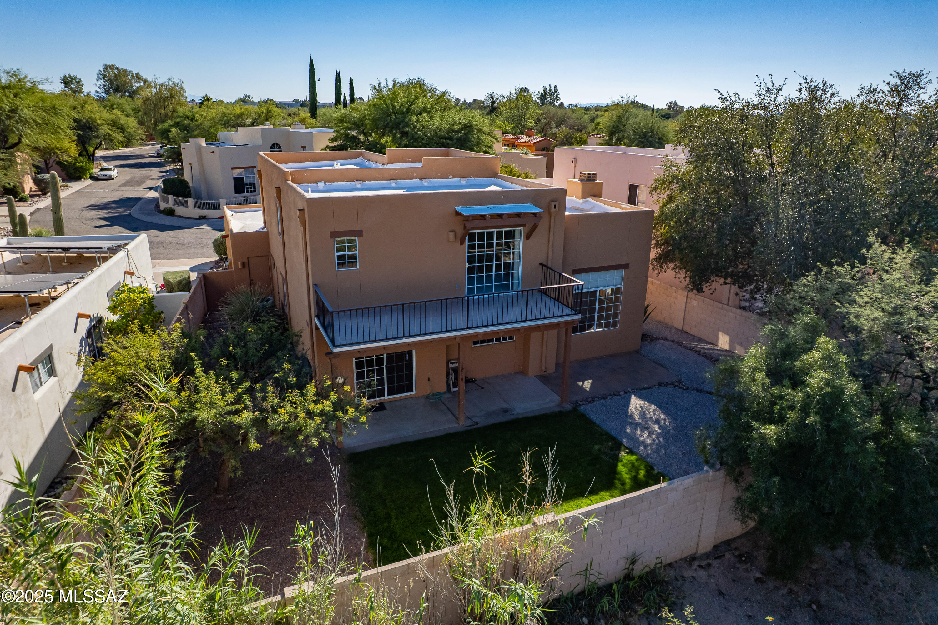 Tucson, Arizona, 85712, United States, 4 Bedrooms Bedrooms, ,3 BathroomsBathrooms,Residential,For Sale,1989179