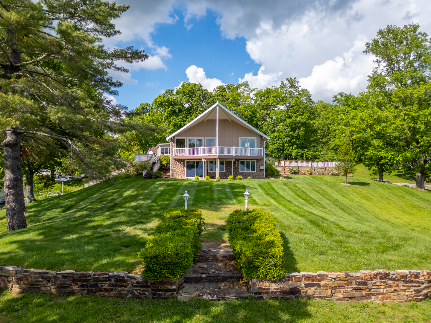 Marion, Illinois, 62959, United States, 3 Bedrooms Bedrooms, ,3 BathroomsBathrooms,Residential,For Sale,1936855