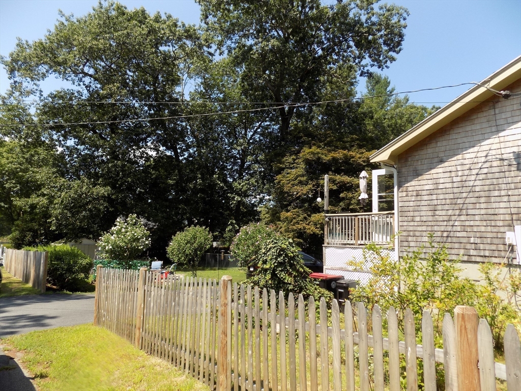 Brockton, Massachusetts, 02301, United States, 3 Bedrooms Bedrooms, ,1 BathroomBathrooms,Residential,For Sale,1895506