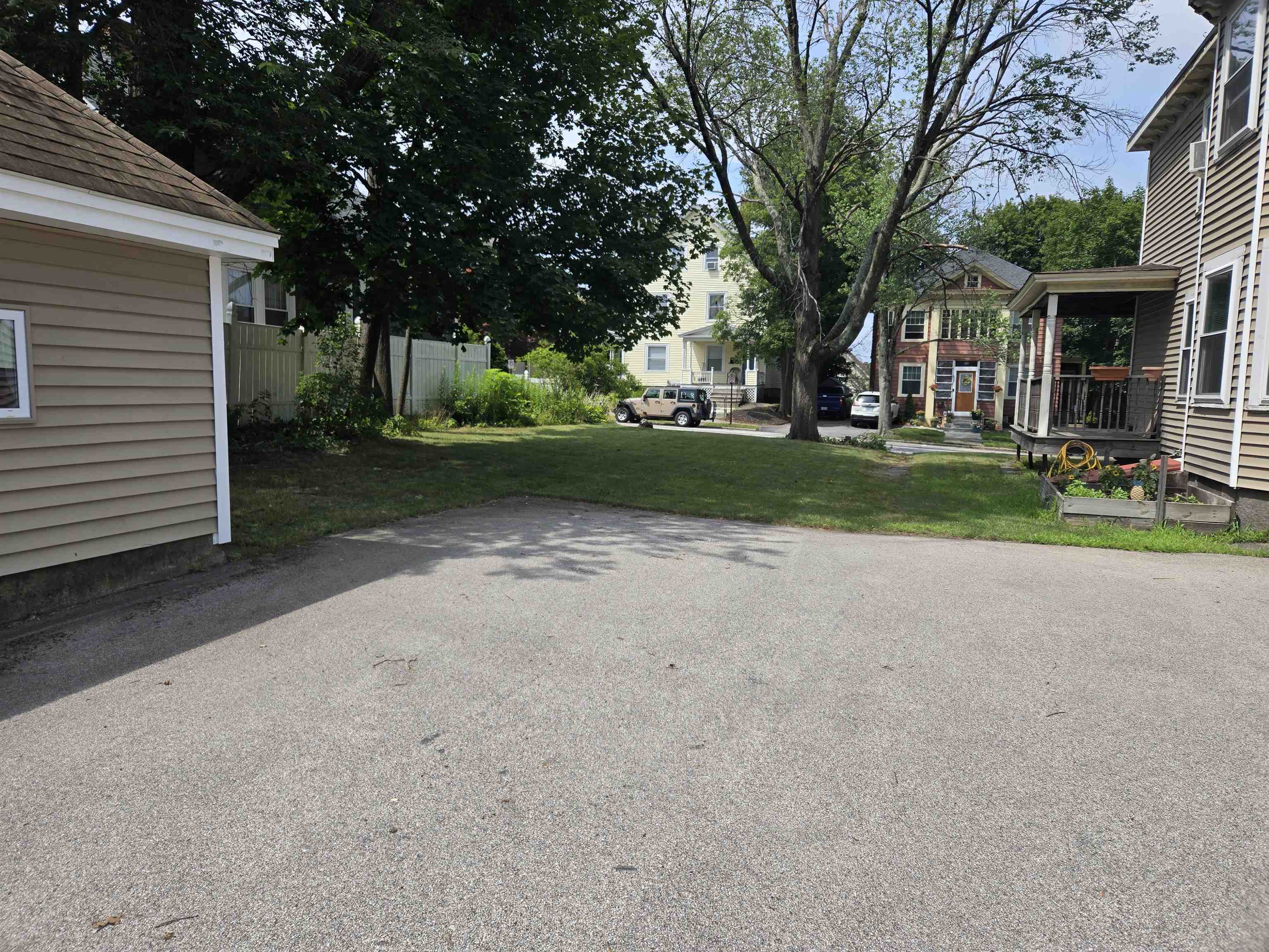 Manchester, New Hampshire, 03104, United States, 3 Bedrooms Bedrooms, ,3 BathroomsBathrooms,Residential,For Sale,1896803