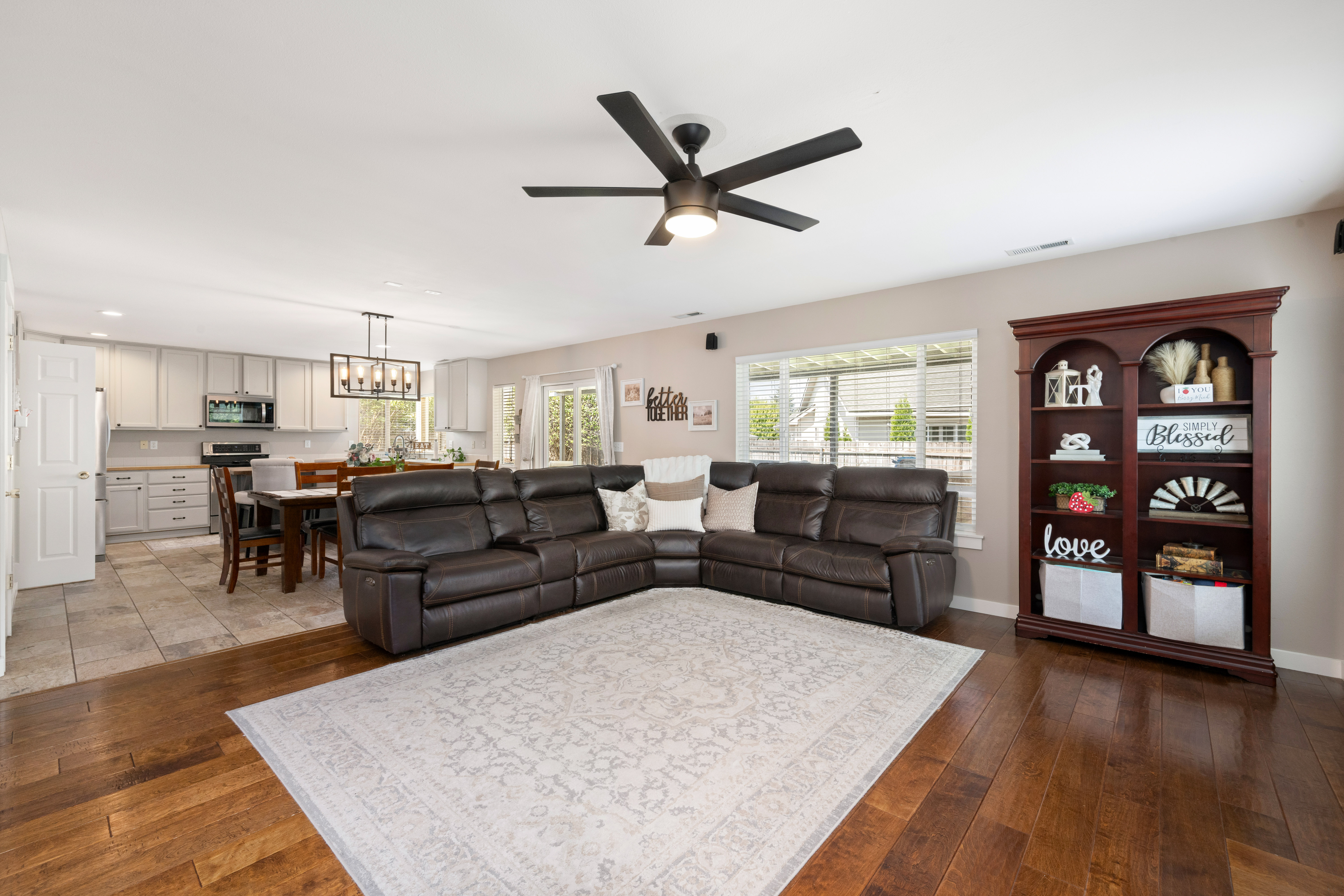  Open House Sat Aug - 物件實景