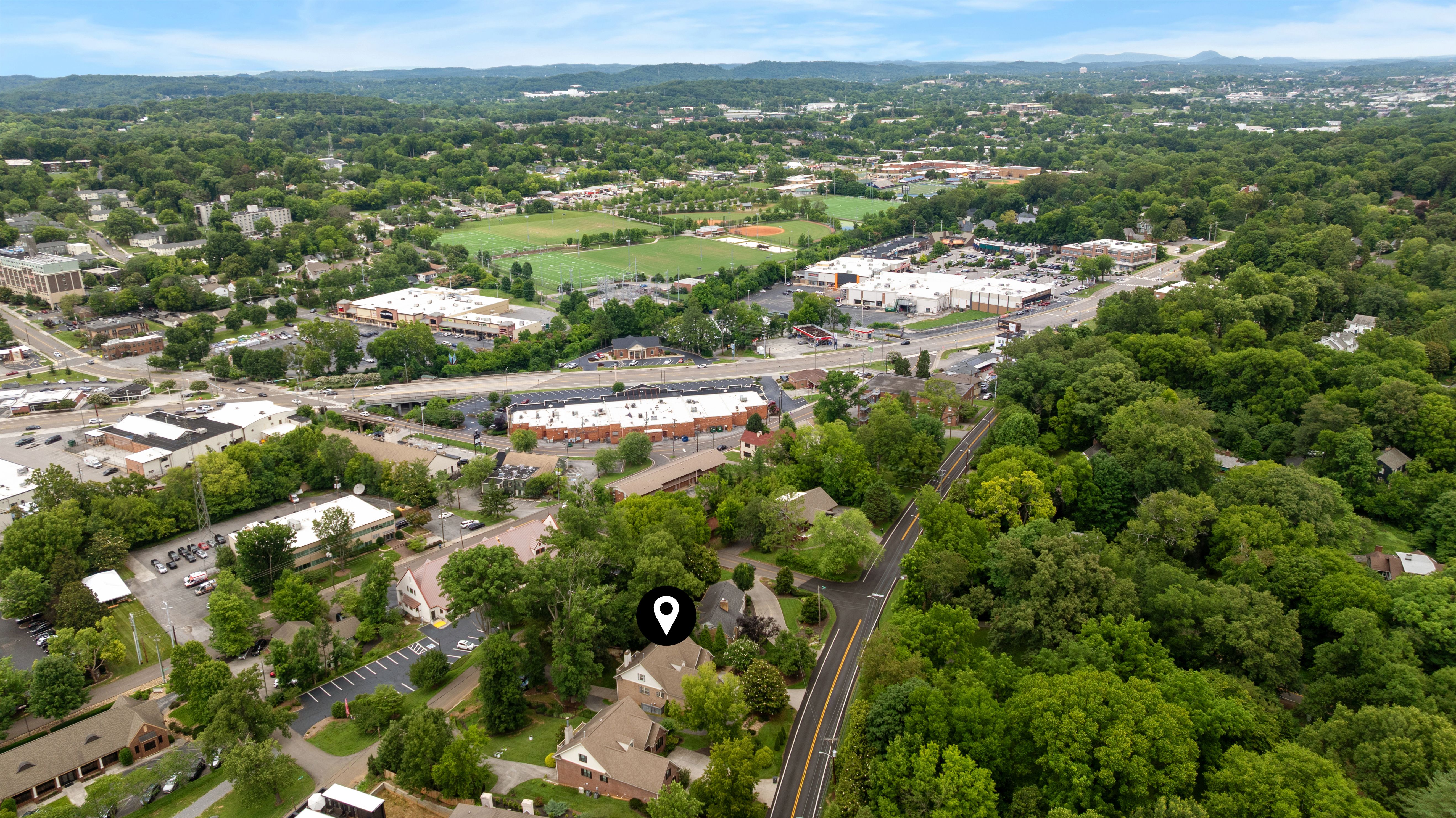  4713 Lyons View Pike, Knoxville, TN 37919 - 物件實景