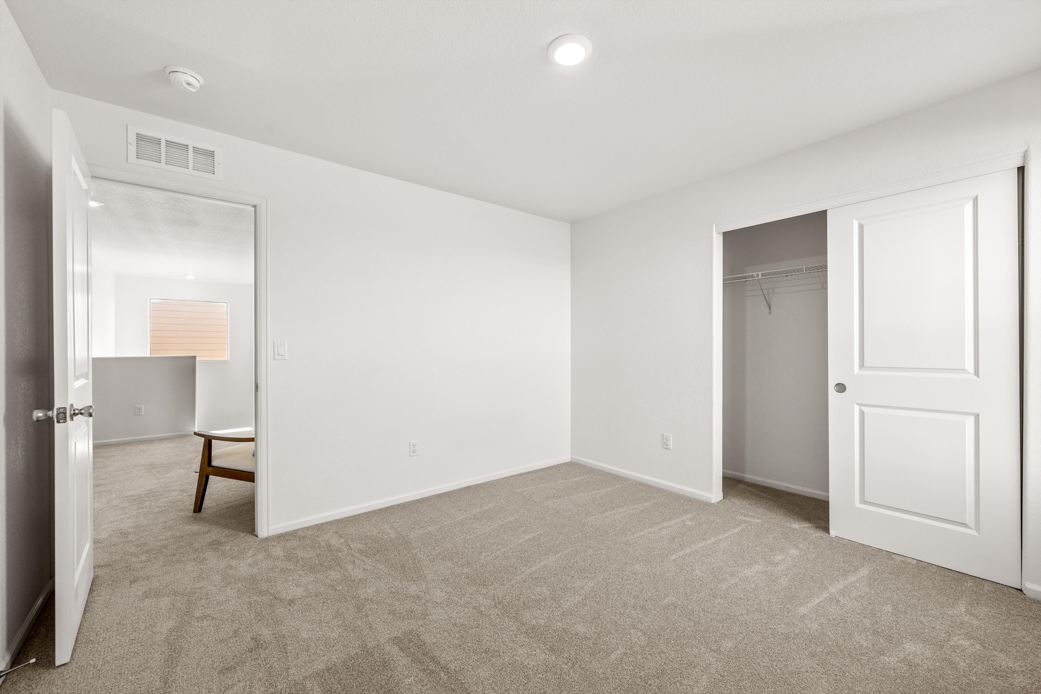  Move-In Ready, with Thoughtful and Unique Design Features - 物件實景