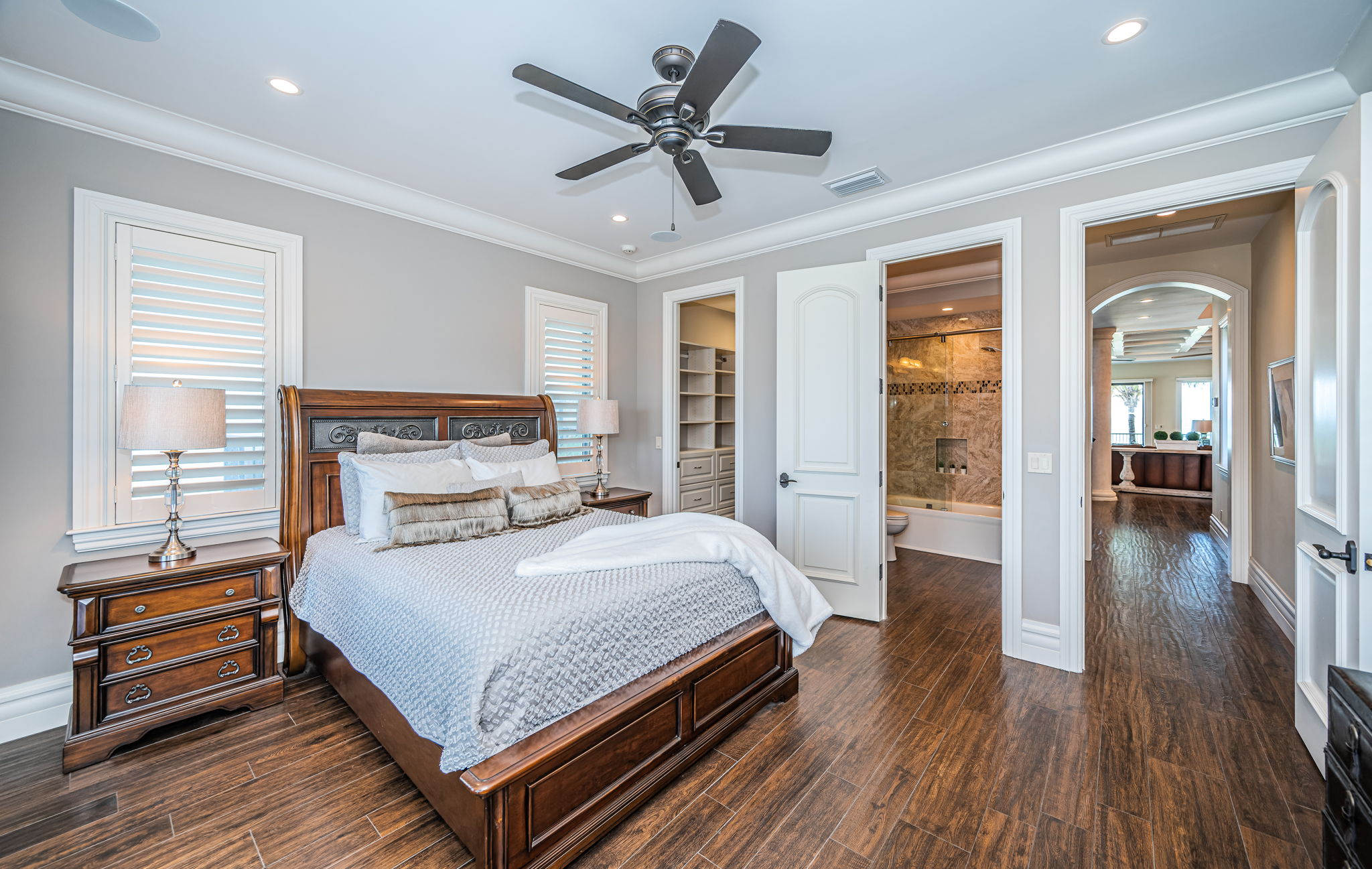 Redington Shores, Florida, 33708, United States, 5 Bedrooms Bedrooms, ,6 BathroomsBathrooms,Residential,For Sale,1921894