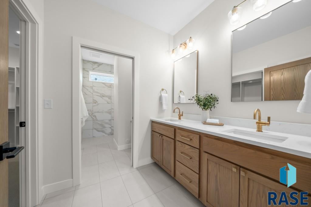 Sioux Falls, South Dakota, 57110, United States, 2 Bedrooms Bedrooms, ,2 BathroomsBathrooms,Residential,For Sale,2005980