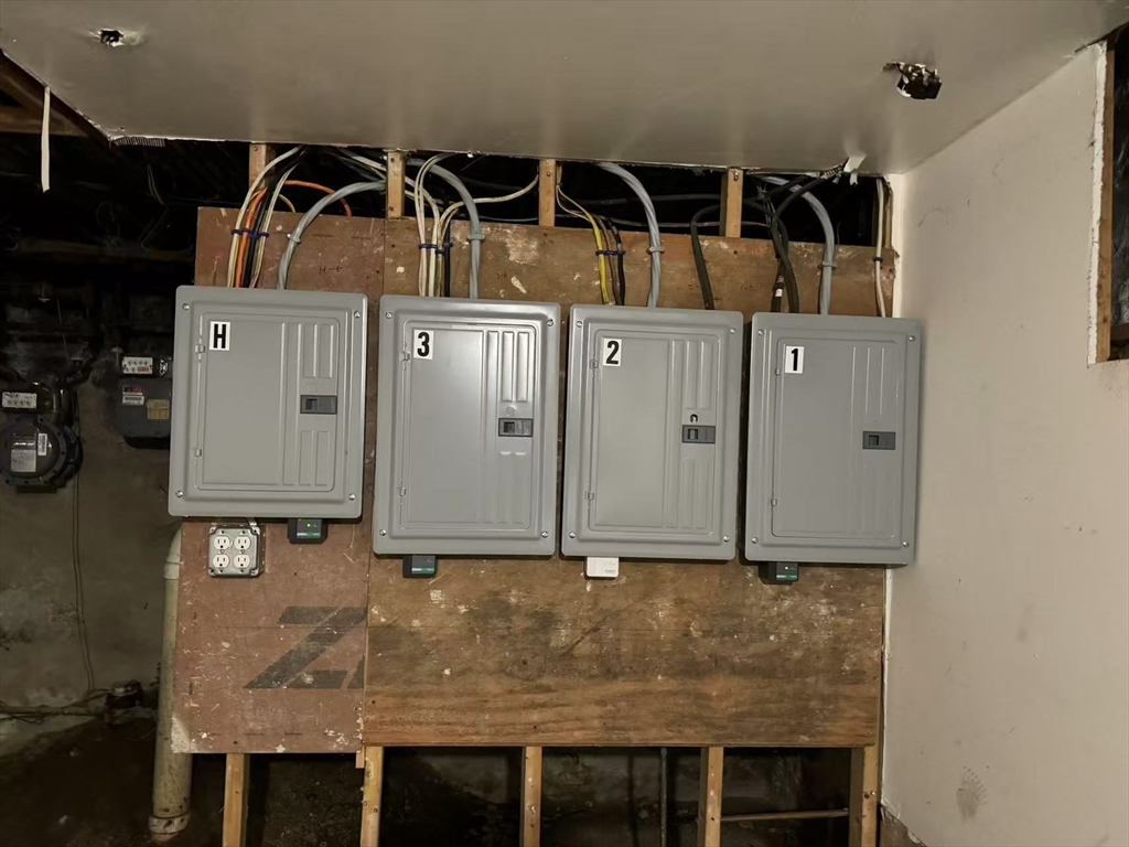 Boston, Massachusetts, 02124, United States, 9 Bedrooms Bedrooms, ,3 BathroomsBathrooms,Residential,For Sale,2002487