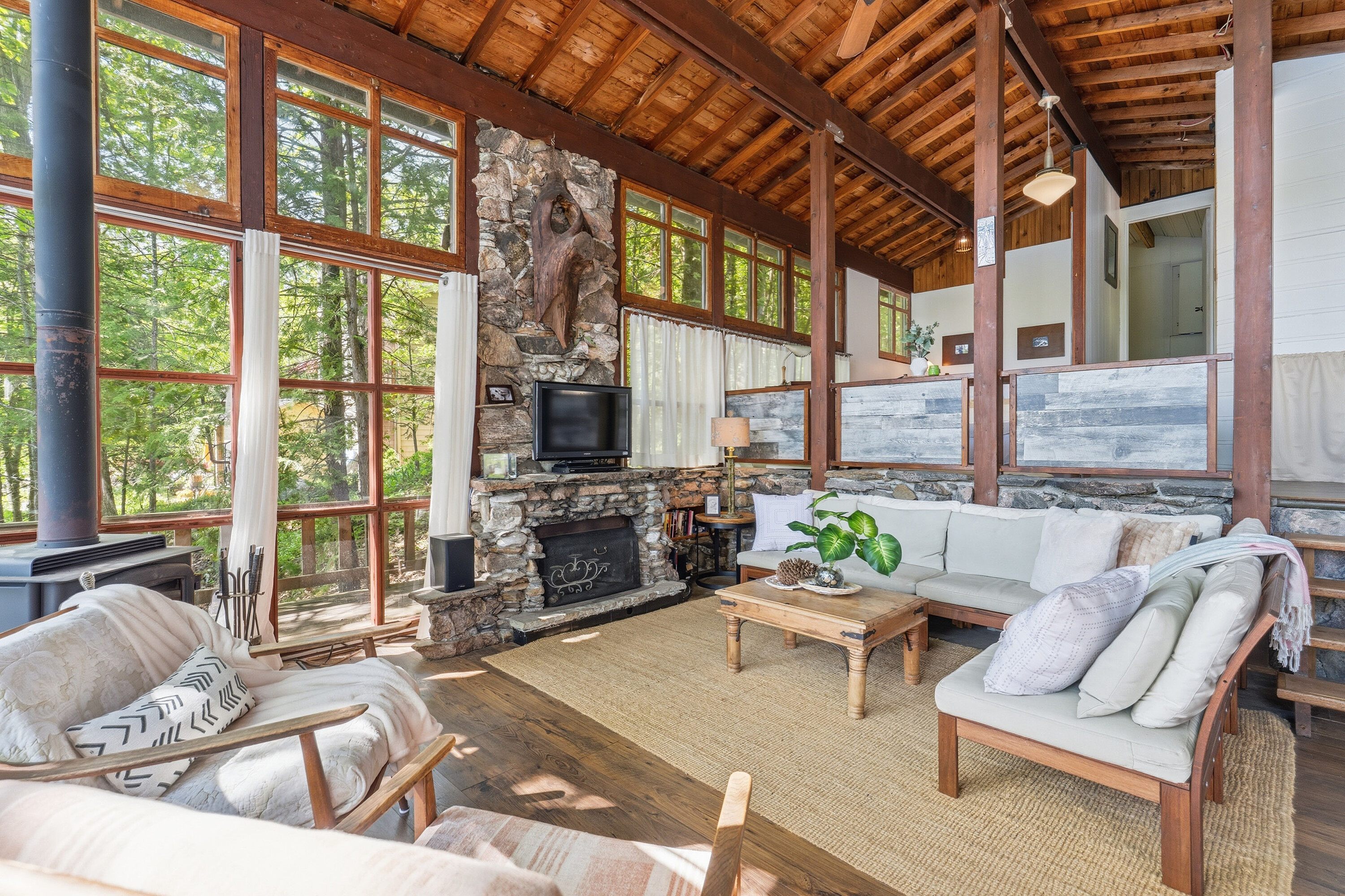  Timeless Kahshe Lake Cottage - 物件實景
