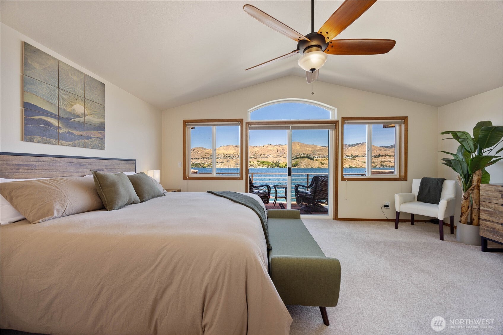 Chelan, Washington, 98816, United States, 5 Bedrooms Bedrooms, ,3 BathroomsBathrooms,Residential,For Sale,1896644