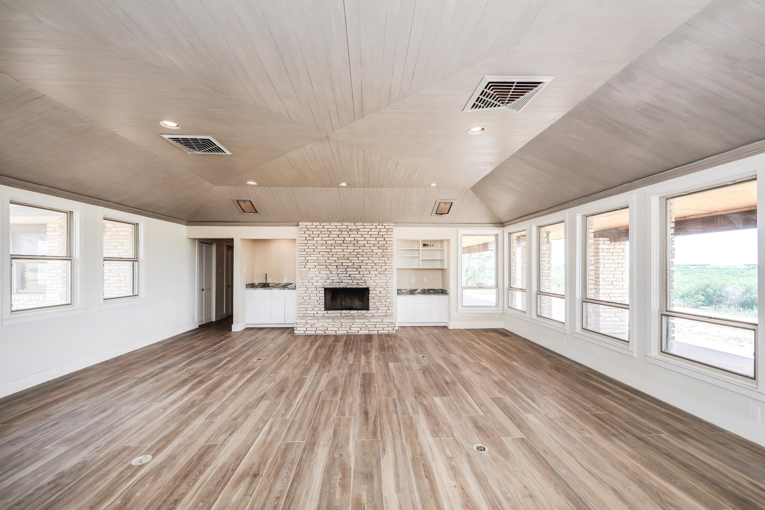 LAREDO, Texas, 78040, United States, 3 Bedrooms Bedrooms, ,3 BathroomsBathrooms,Residential,For Sale,1868916