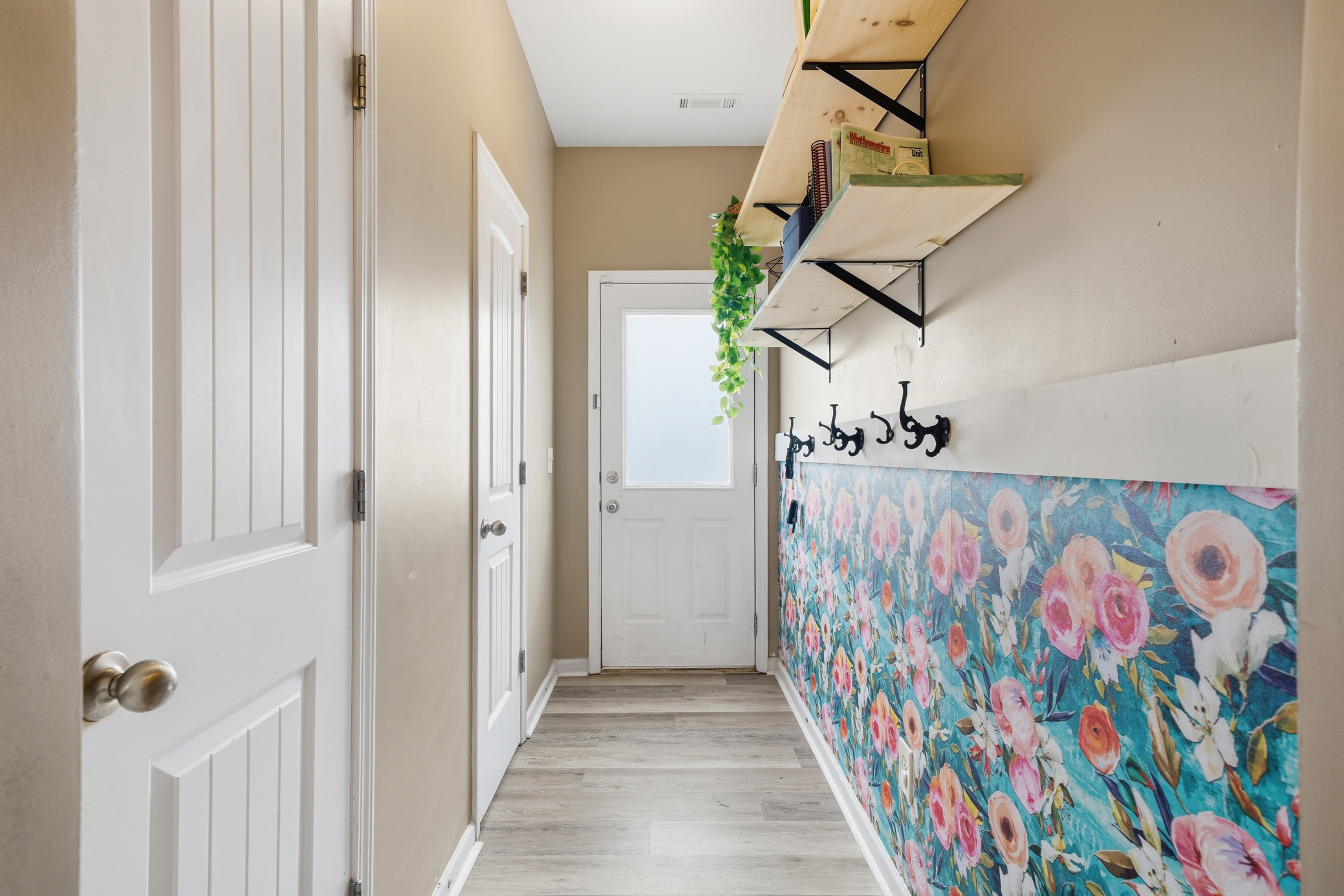  Charming End-Unit Townhome at the End of a Peaceful Cul-de-Sac - 物件實景